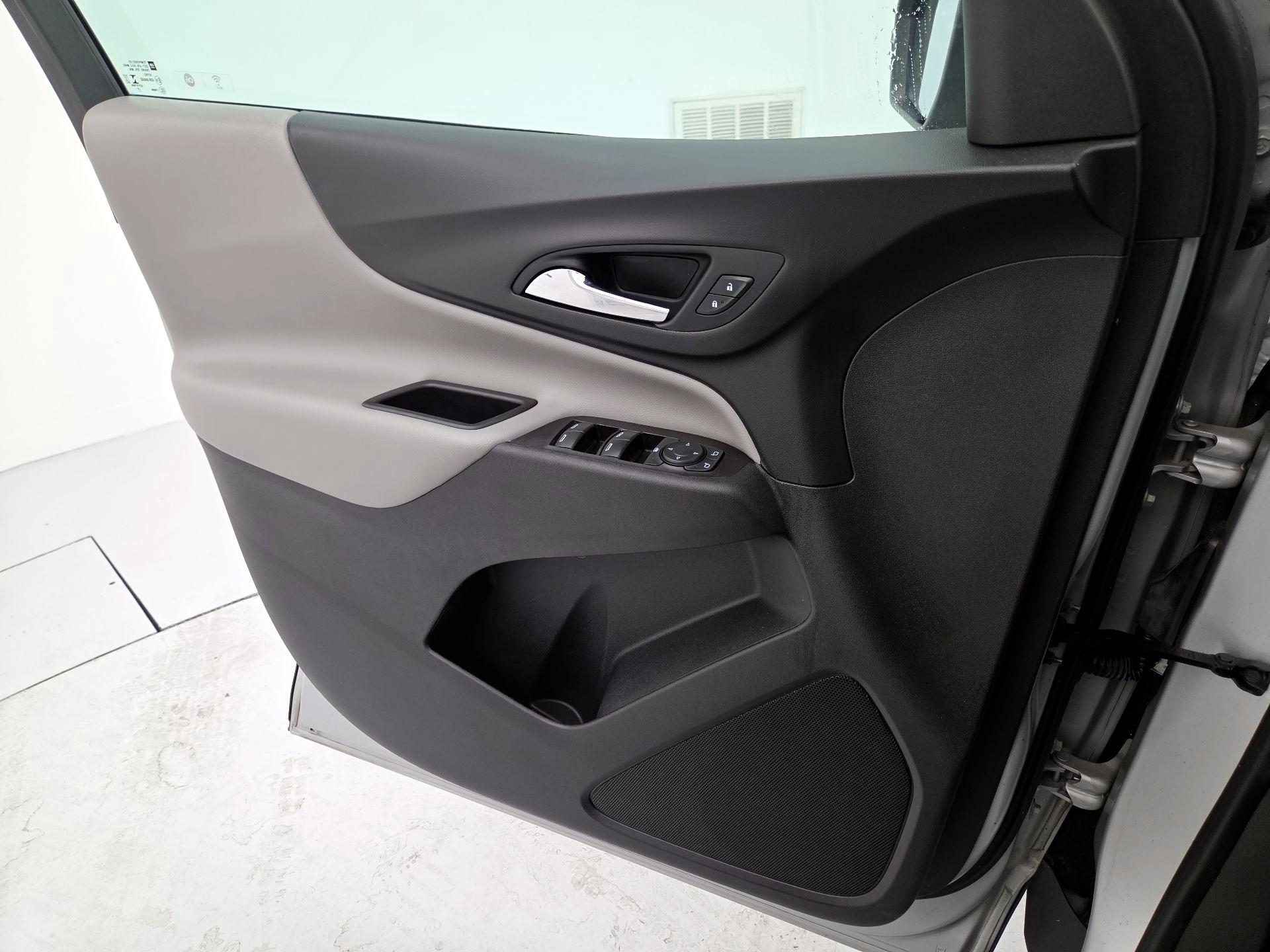 Thumbnail: 2022 Chevrolet Equinox - 12