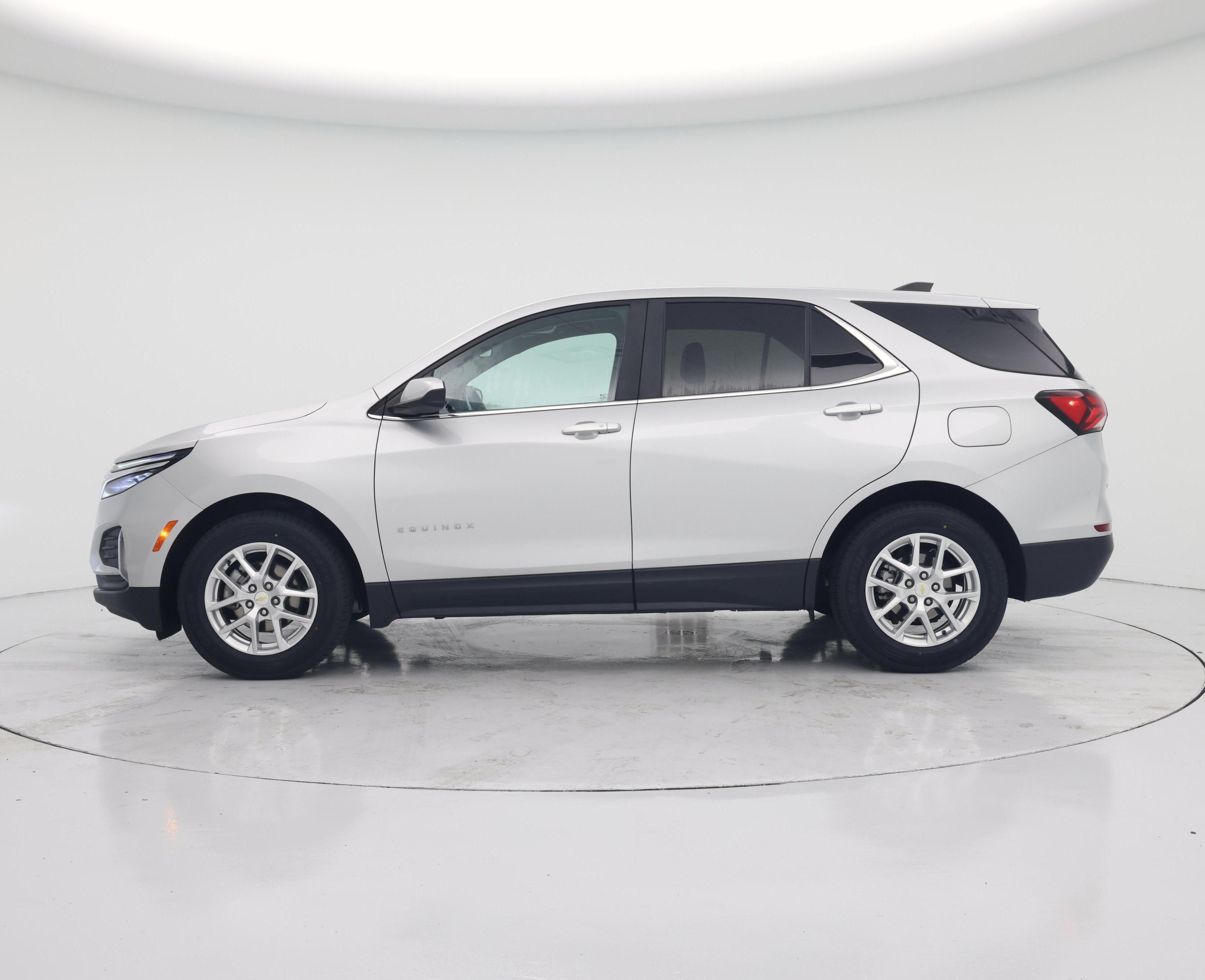 Thumbnail: 2022 Chevrolet Equinox - 3