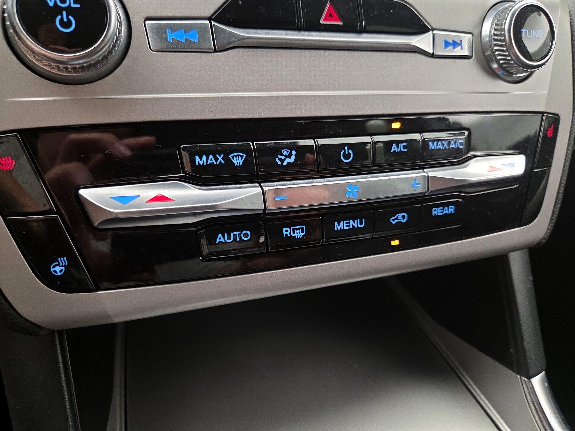 Thumbnail: 2023 Ford Explorer - 16