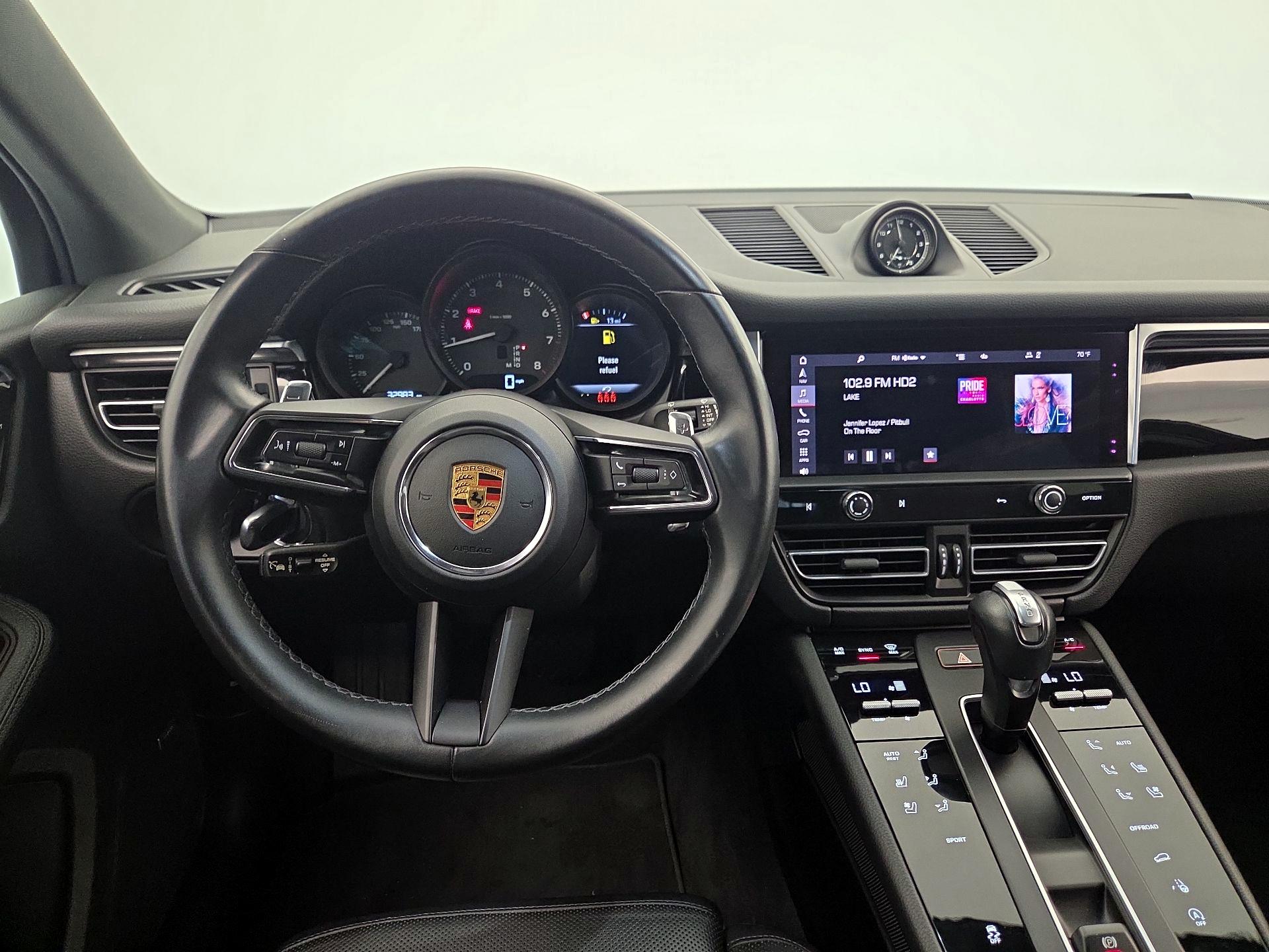 Thumbnail: 2022 Porsche Macan - 10