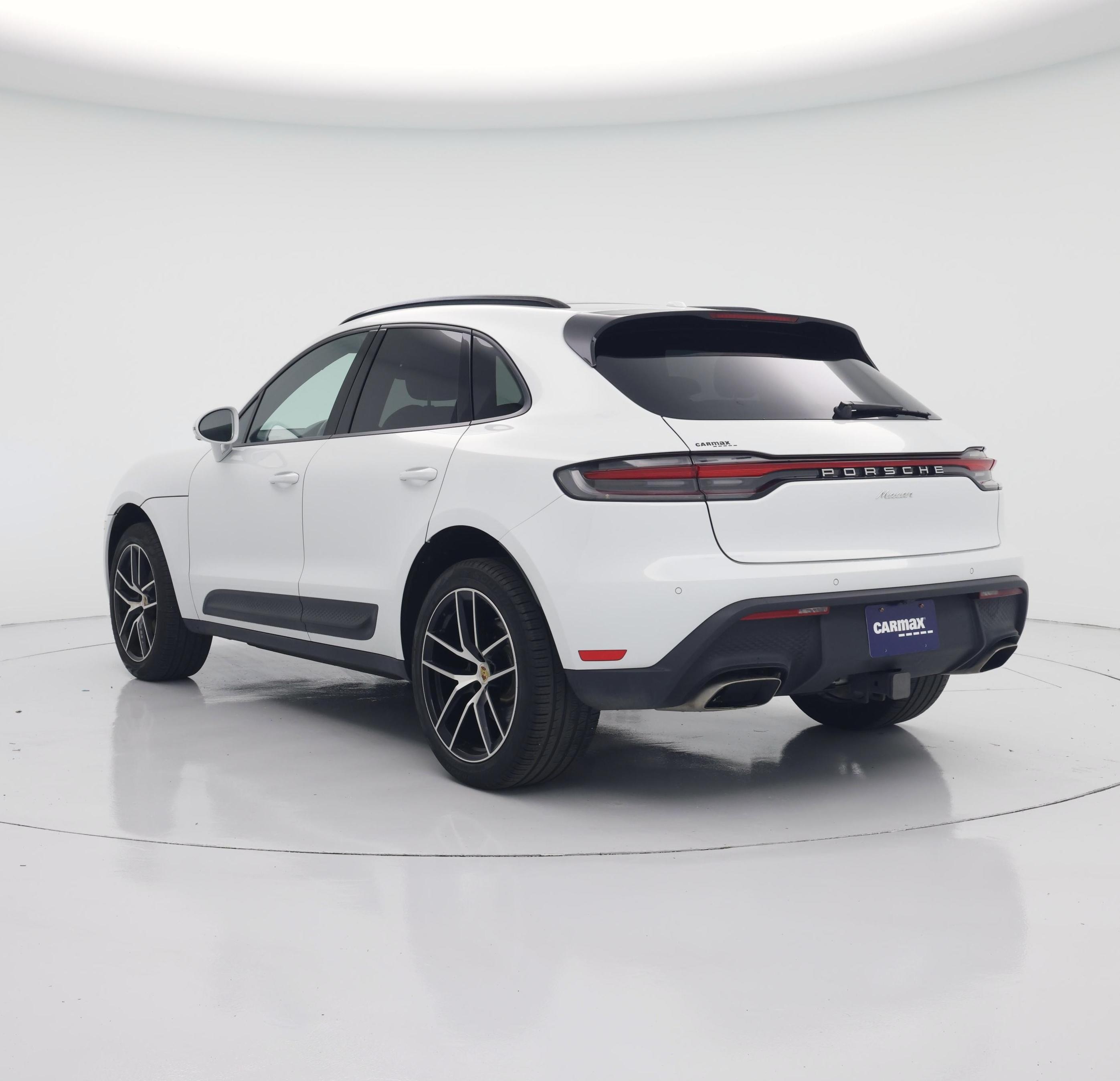 Thumbnail: 2022 Porsche Macan - 2