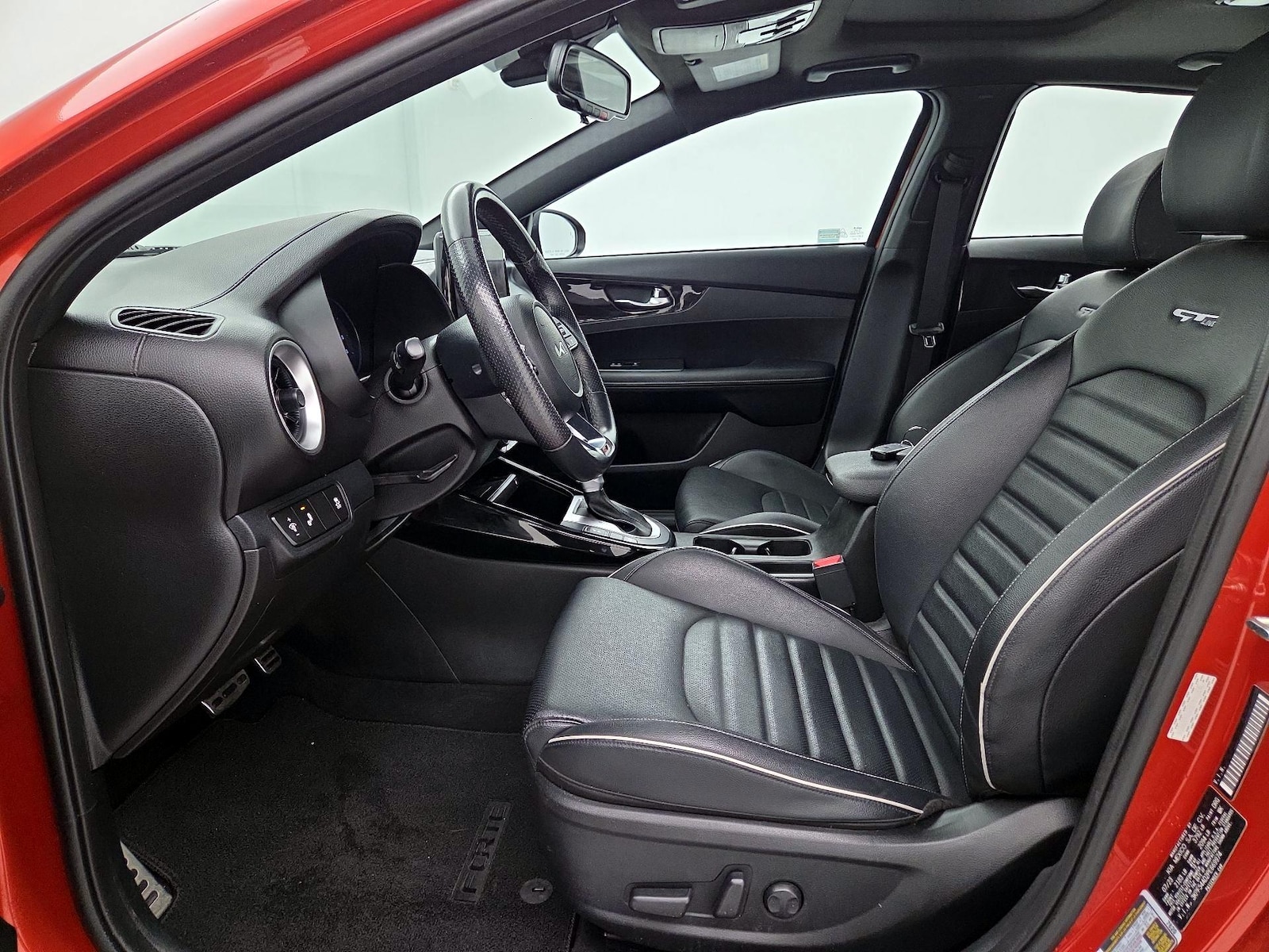 2023 Kia Forte GT-Line - Photo 12