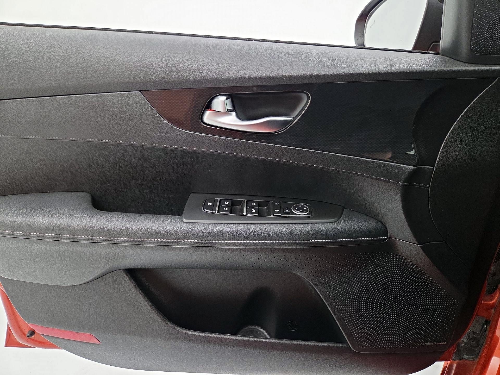 Thumbnail: 2023 Kia Forte - 12