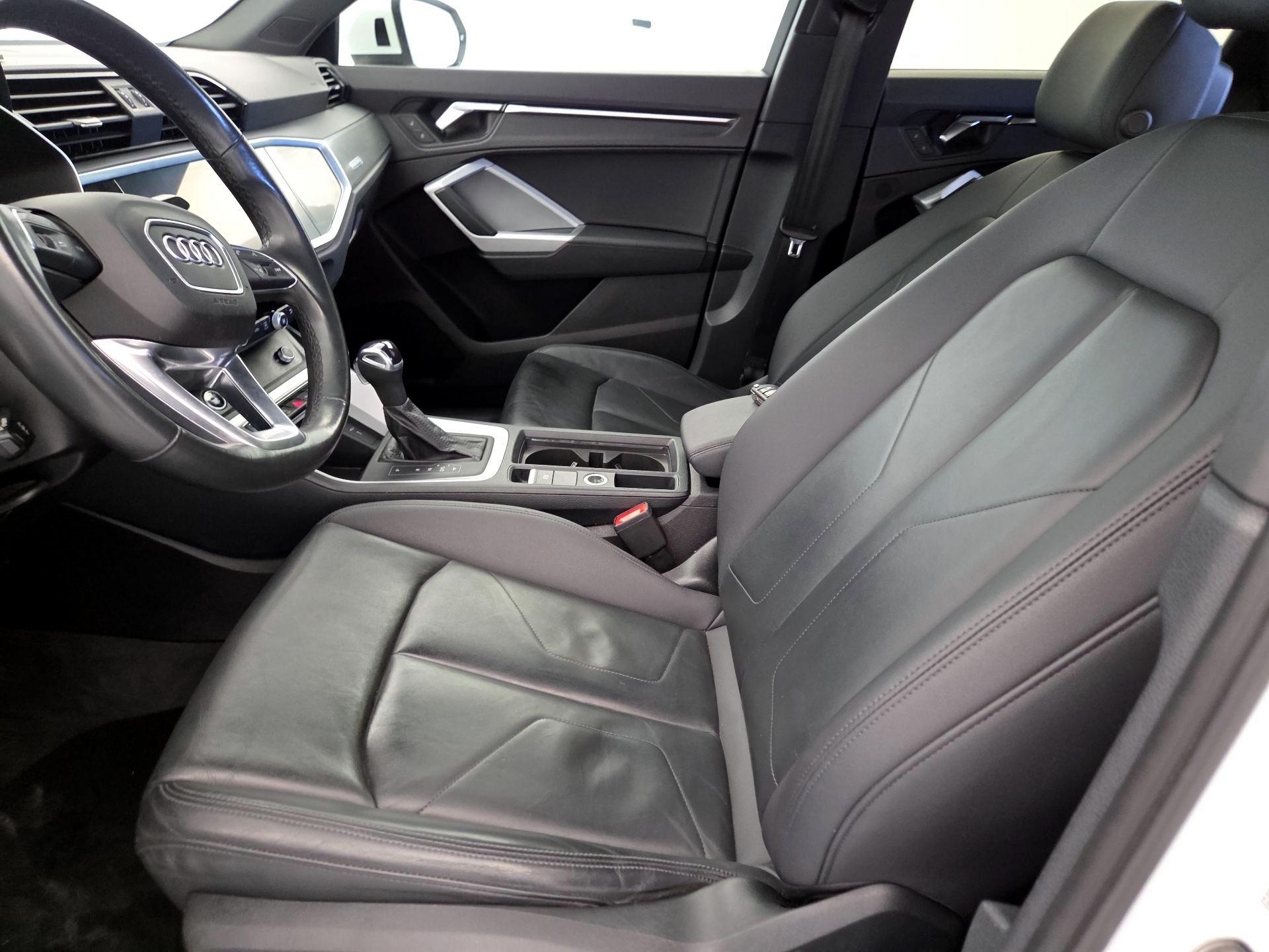 Thumbnail: 2023 Audi Q3 - 11