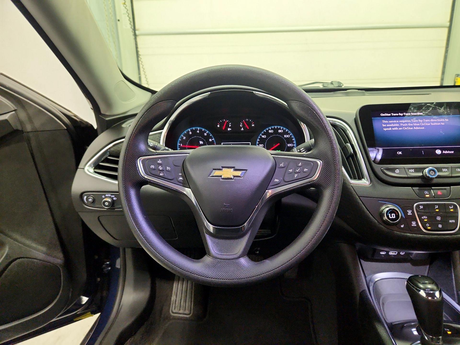 Thumbnail: 2020 Chevrolet Malibu - 10