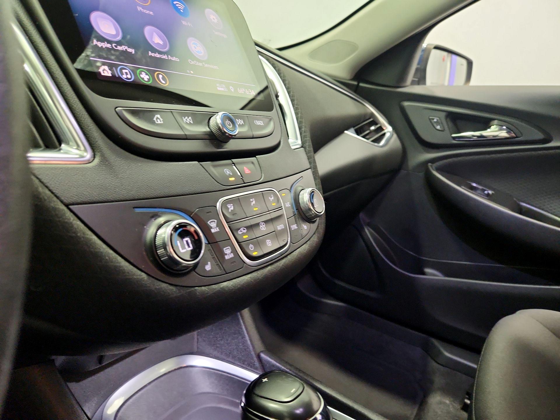 Thumbnail: 2020 Chevrolet Malibu - 16