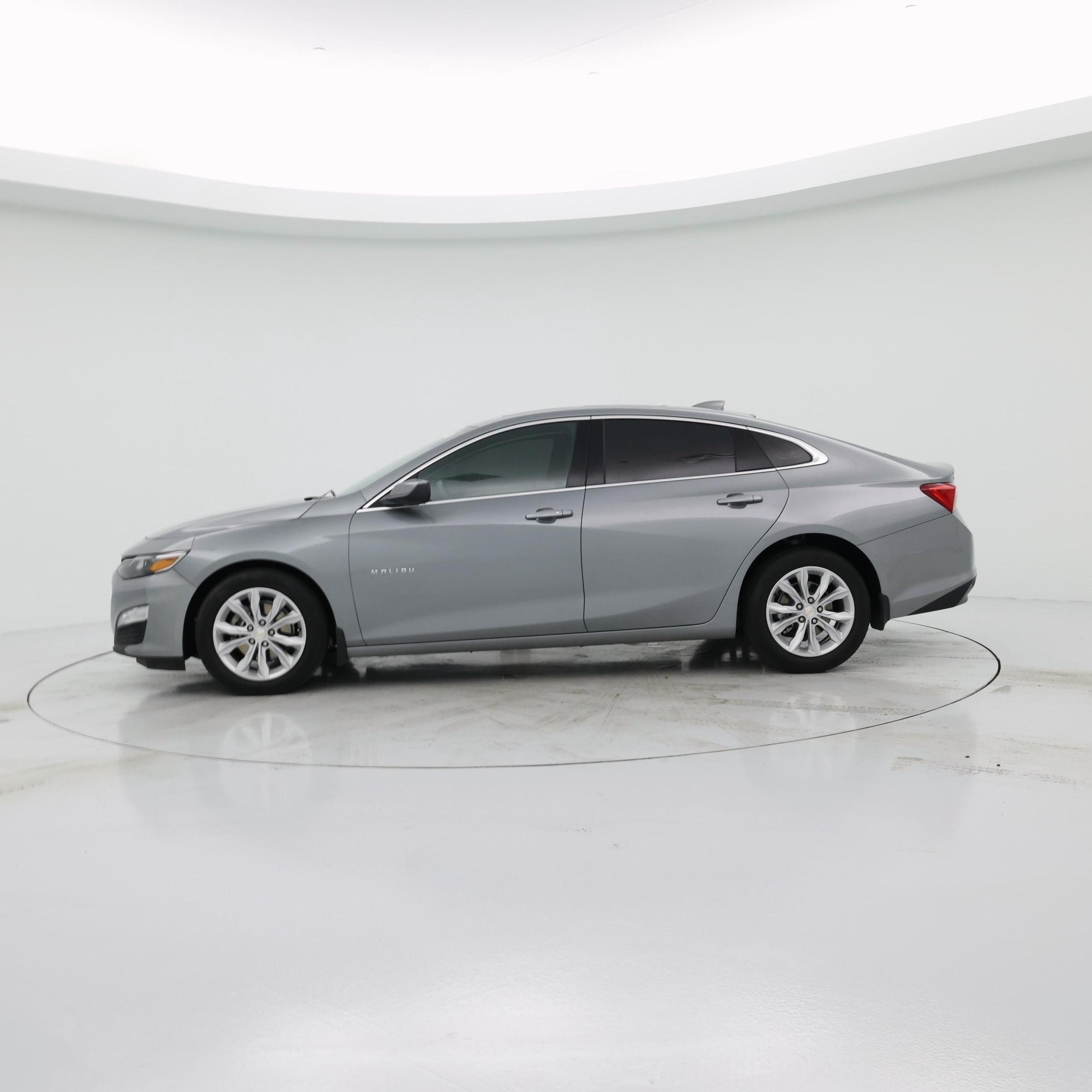 Thumbnail: 2024 Chevrolet Malibu - 3