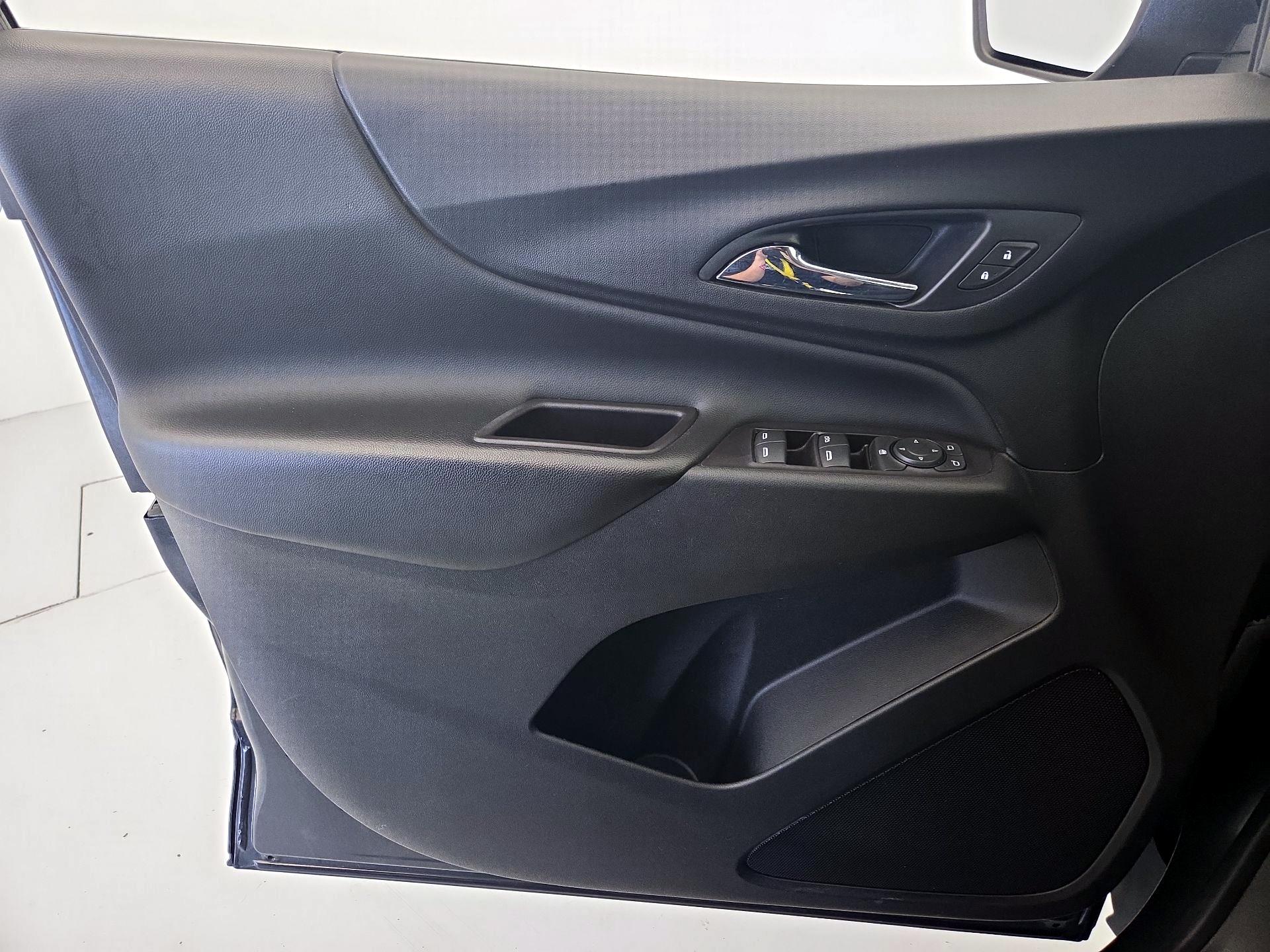 Thumbnail: 2021 Chevrolet Equinox - 12