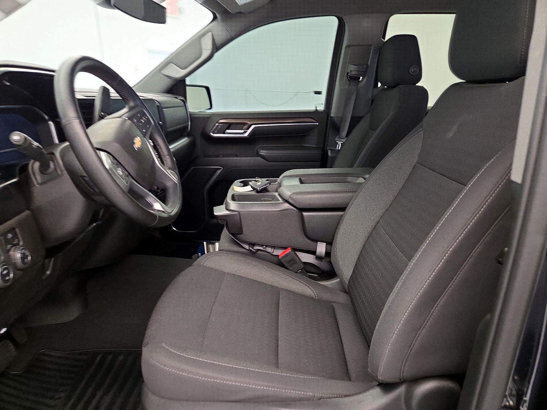 Thumbnail: 2023 Chevrolet Silverado 1500 - 11