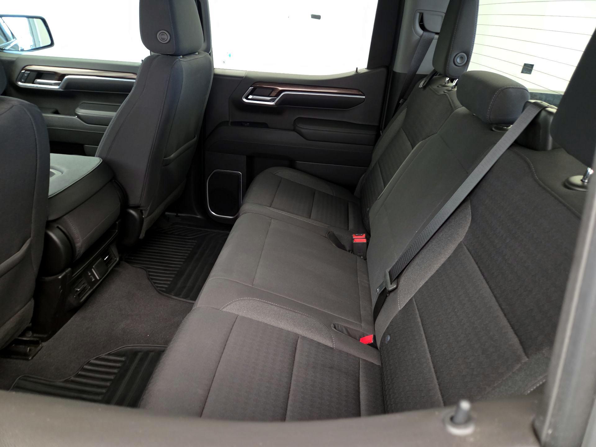 Thumbnail: 2023 Chevrolet Silverado 1500 - 18