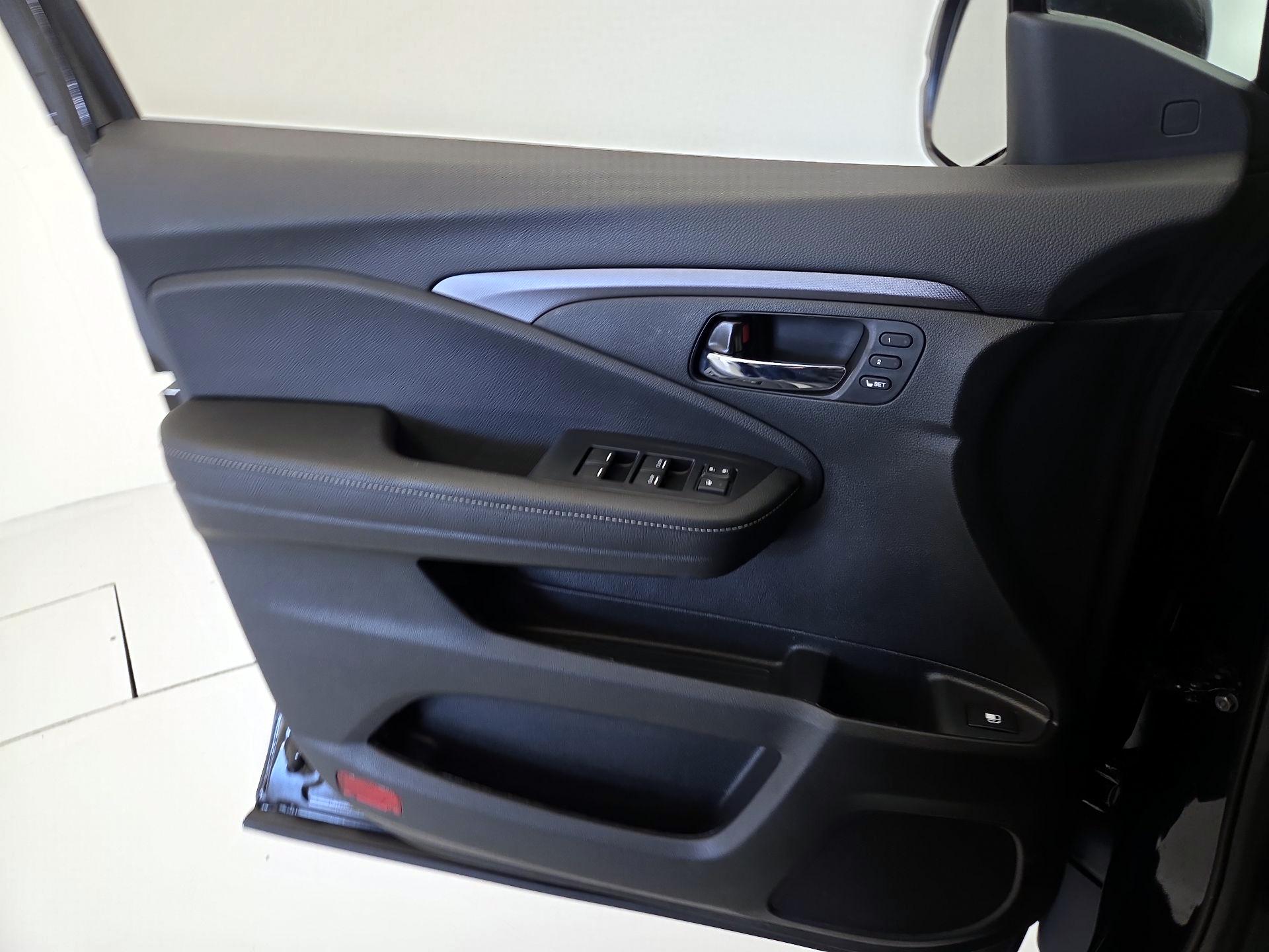 Thumbnail: 2025 Honda Ridgeline - 12