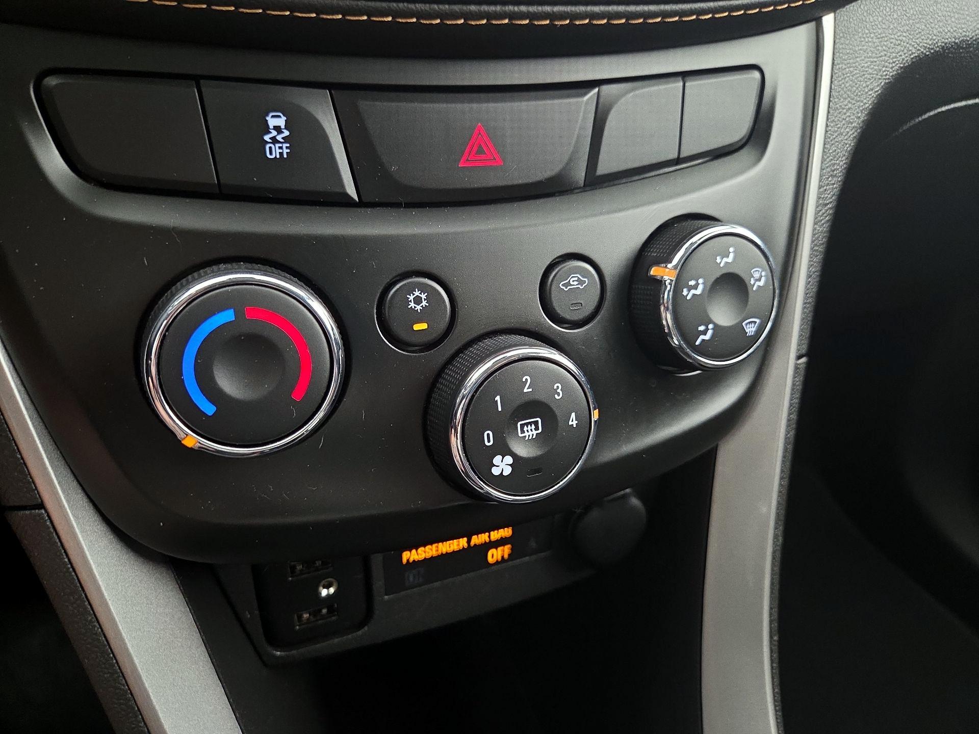 Thumbnail: 2021 Chevrolet Trax - 16