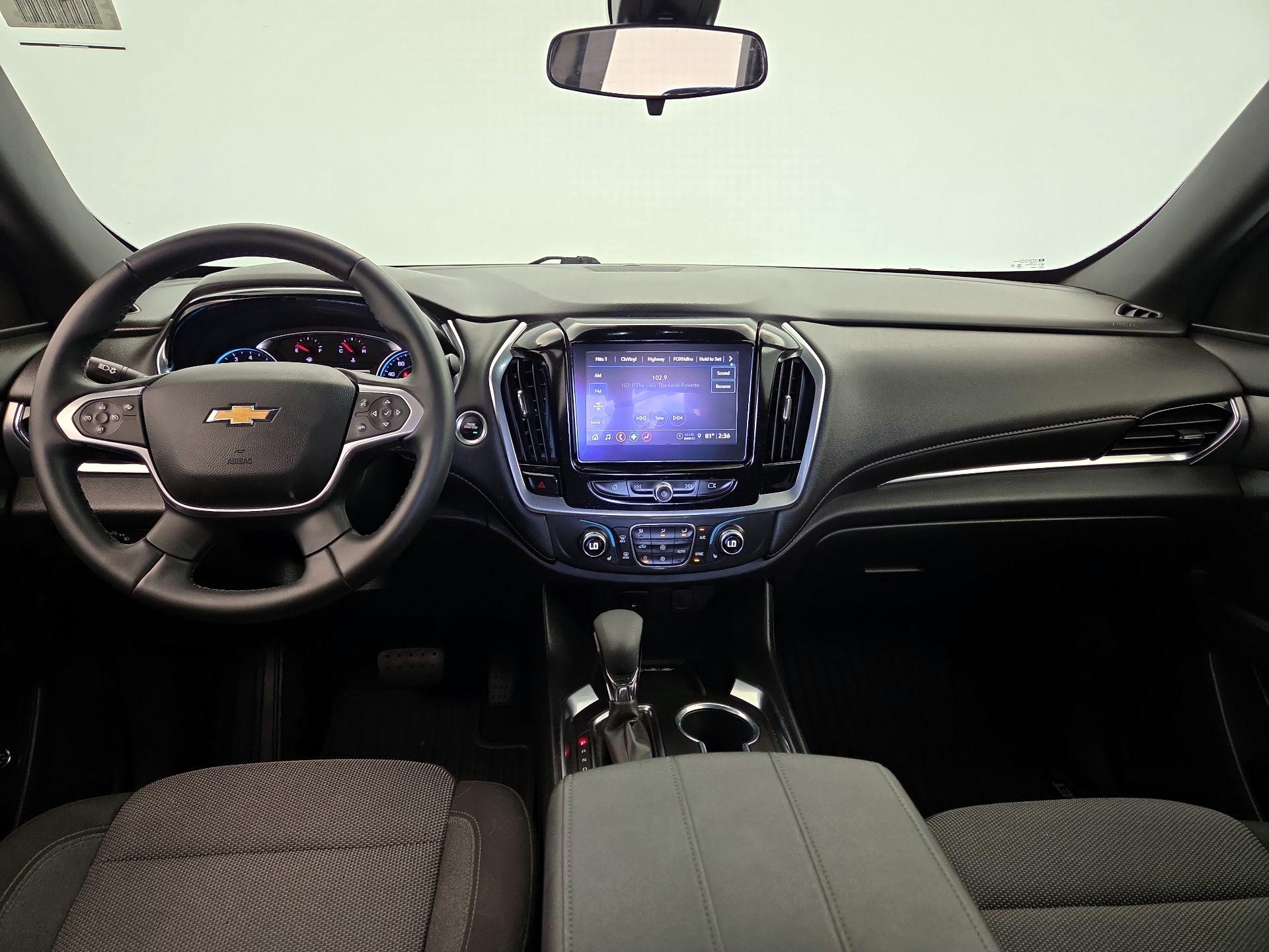 Thumbnail: 2023 Chevrolet Traverse - 9