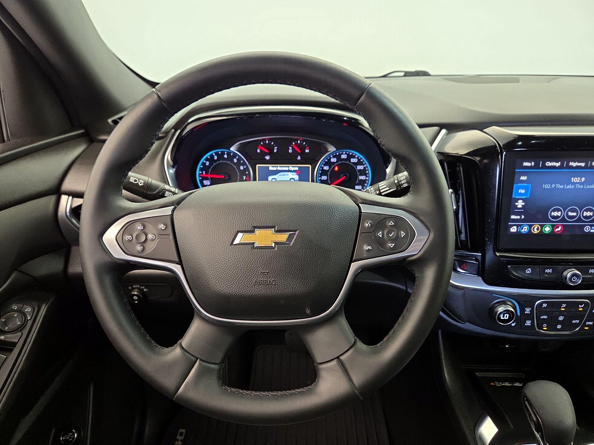Thumbnail: 2023 Chevrolet Traverse - 10