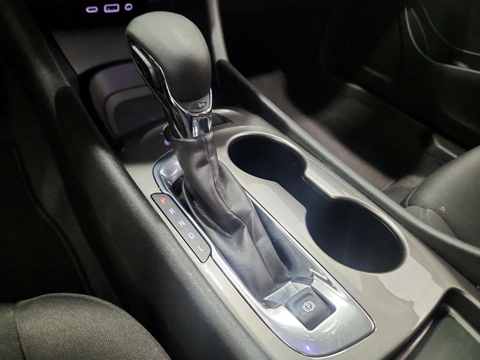 Thumbnail: 2023 Chevrolet Malibu - 17