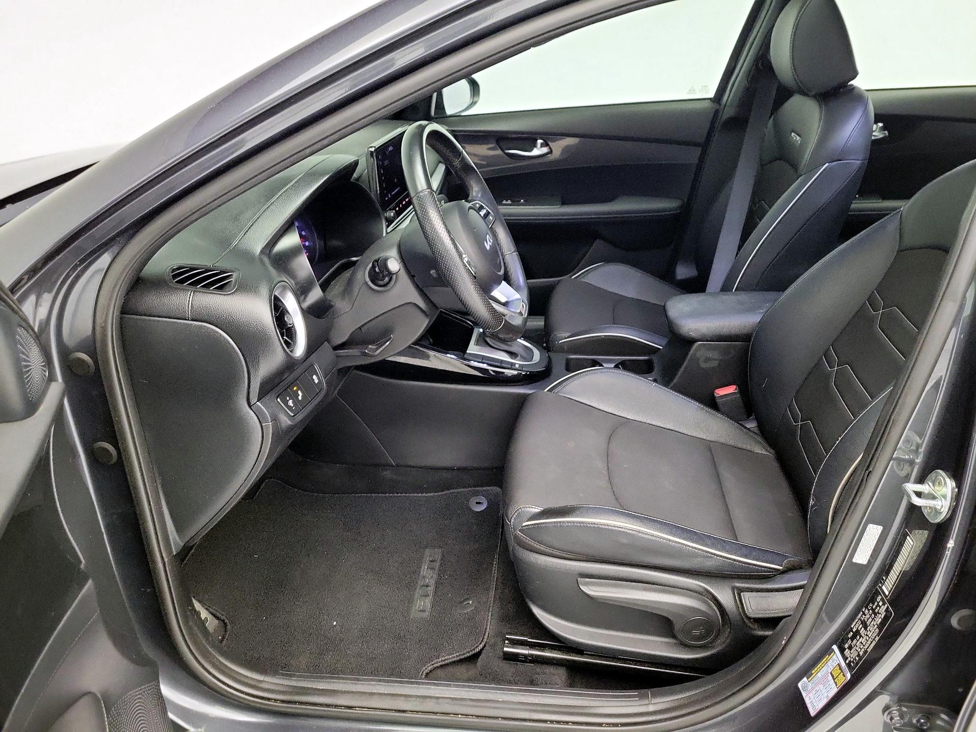 Thumbnail: 2023 Kia Forte - 11