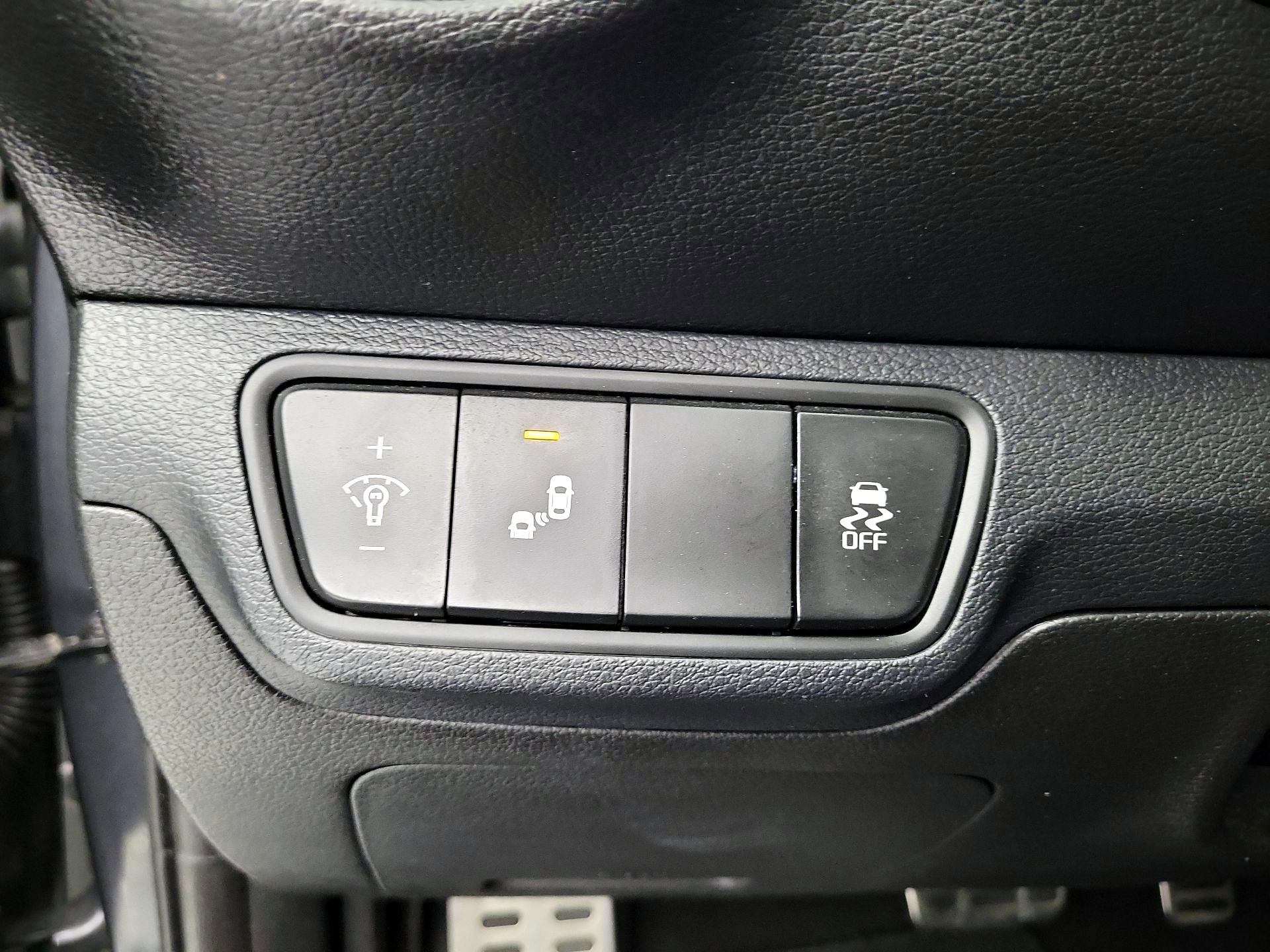 Thumbnail: 2023 Kia Forte - 13