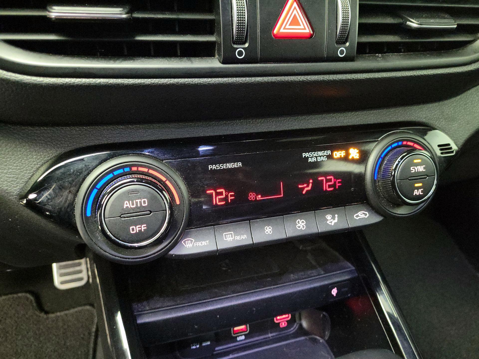 Thumbnail: 2023 Kia Forte - 17