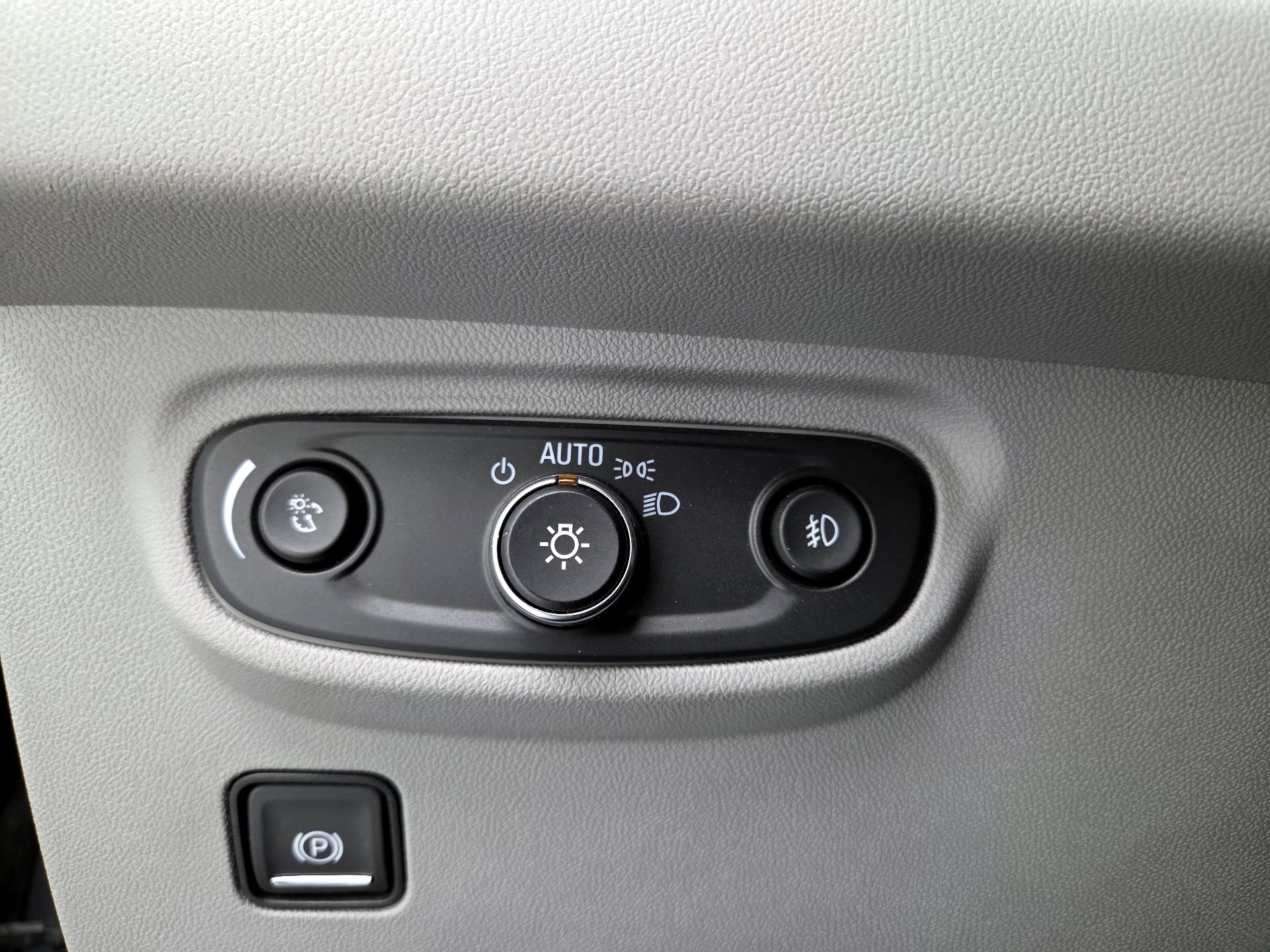 Thumbnail: 2020 GMC Terrain - 13