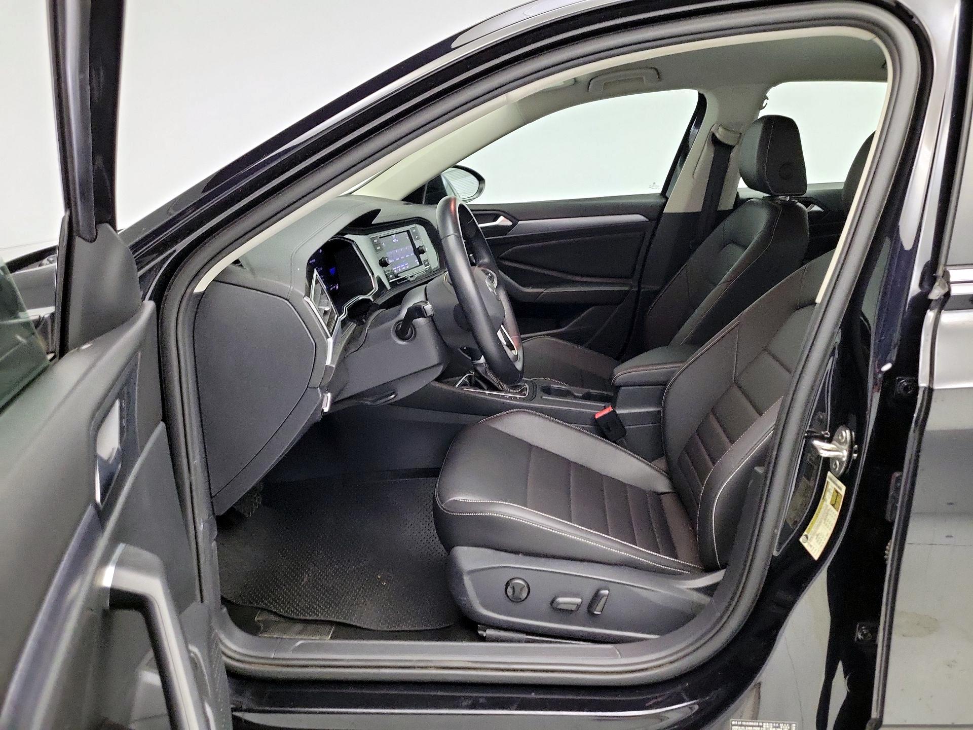 Thumbnail: 2024 Volkswagen Jetta - 11