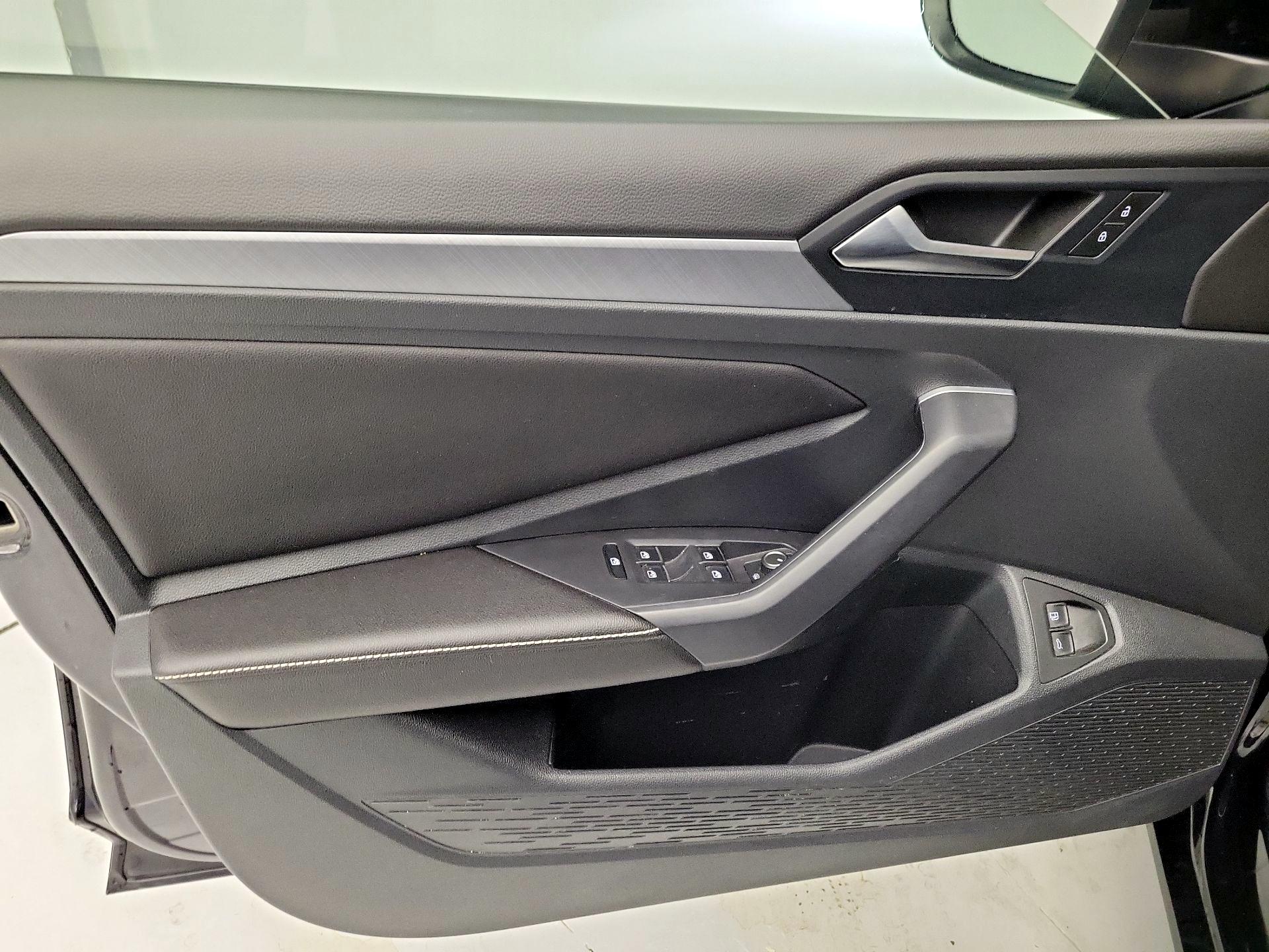 Thumbnail: 2024 Volkswagen Jetta - 12