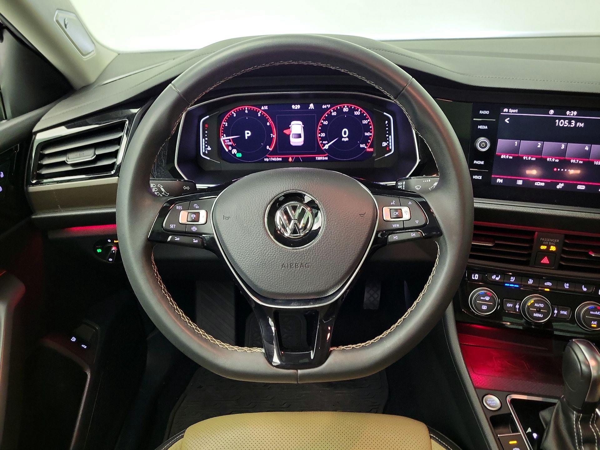 Thumbnail: 2021 Volkswagen Jetta - 10