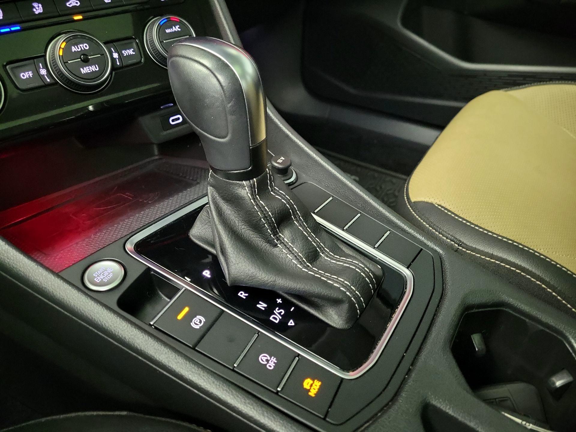 Thumbnail: 2021 Volkswagen Jetta - 17