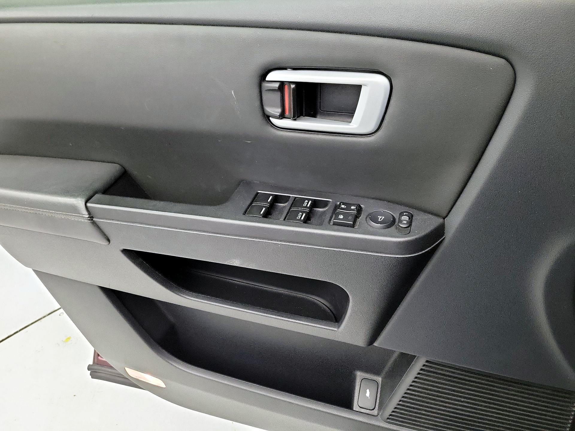 Thumbnail: 2015 Honda Pilot - 12