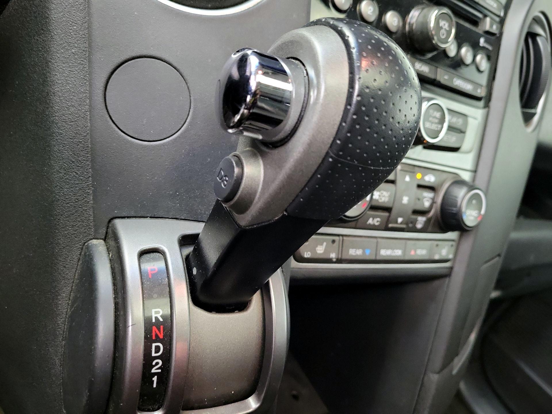 Thumbnail: 2015 Honda Pilot - 16