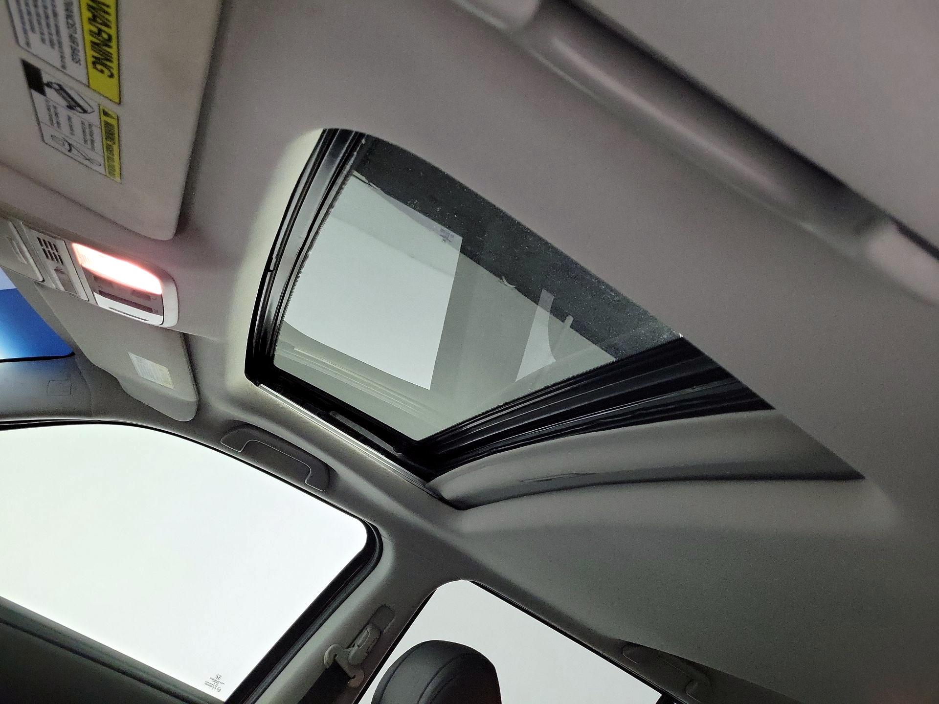 Thumbnail: 2015 Honda Pilot - 18