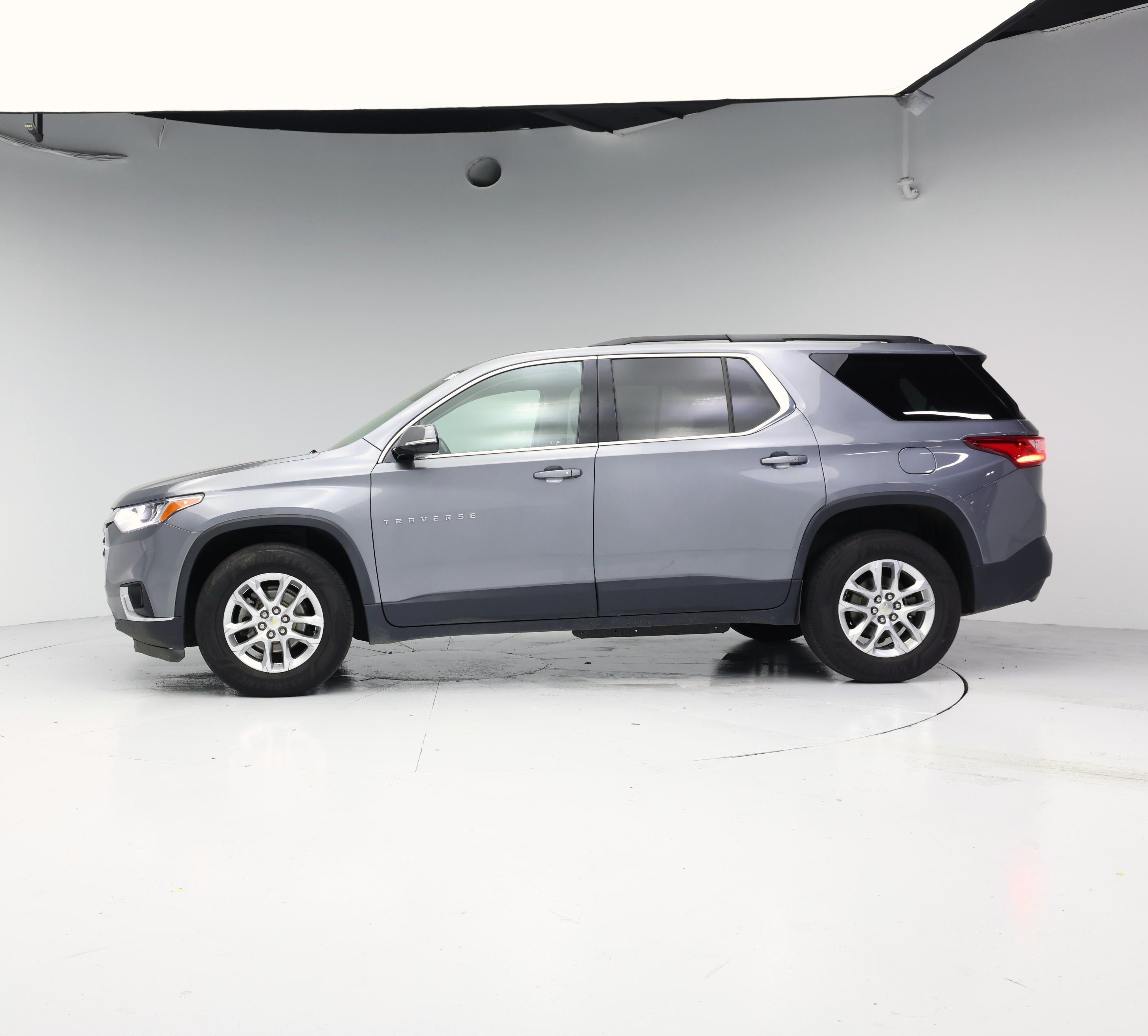 Thumbnail: 2019 Chevrolet Traverse - 3
