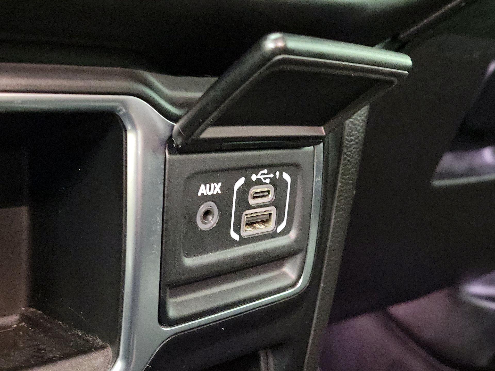 Thumbnail: 2023 Jeep Wrangler - 18