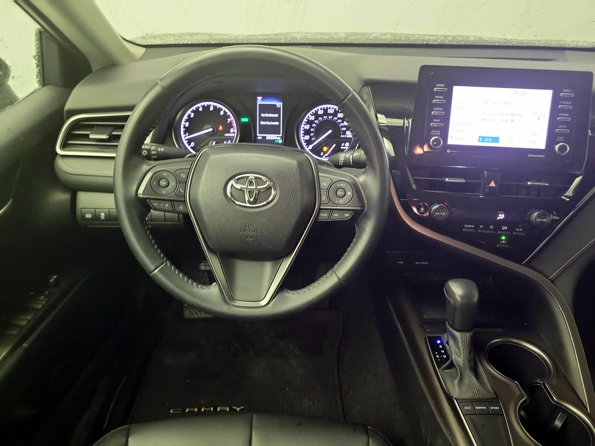 Thumbnail: 2022 Toyota Camry - 10