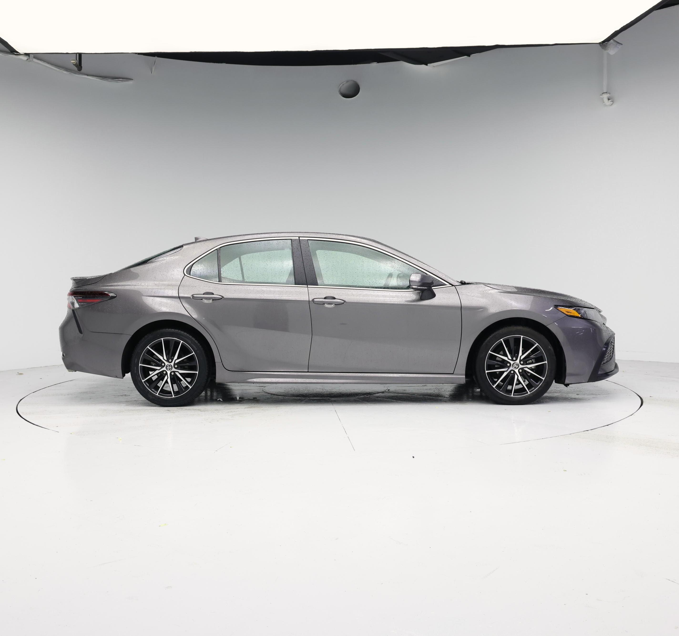Thumbnail: 2022 Toyota Camry - 7