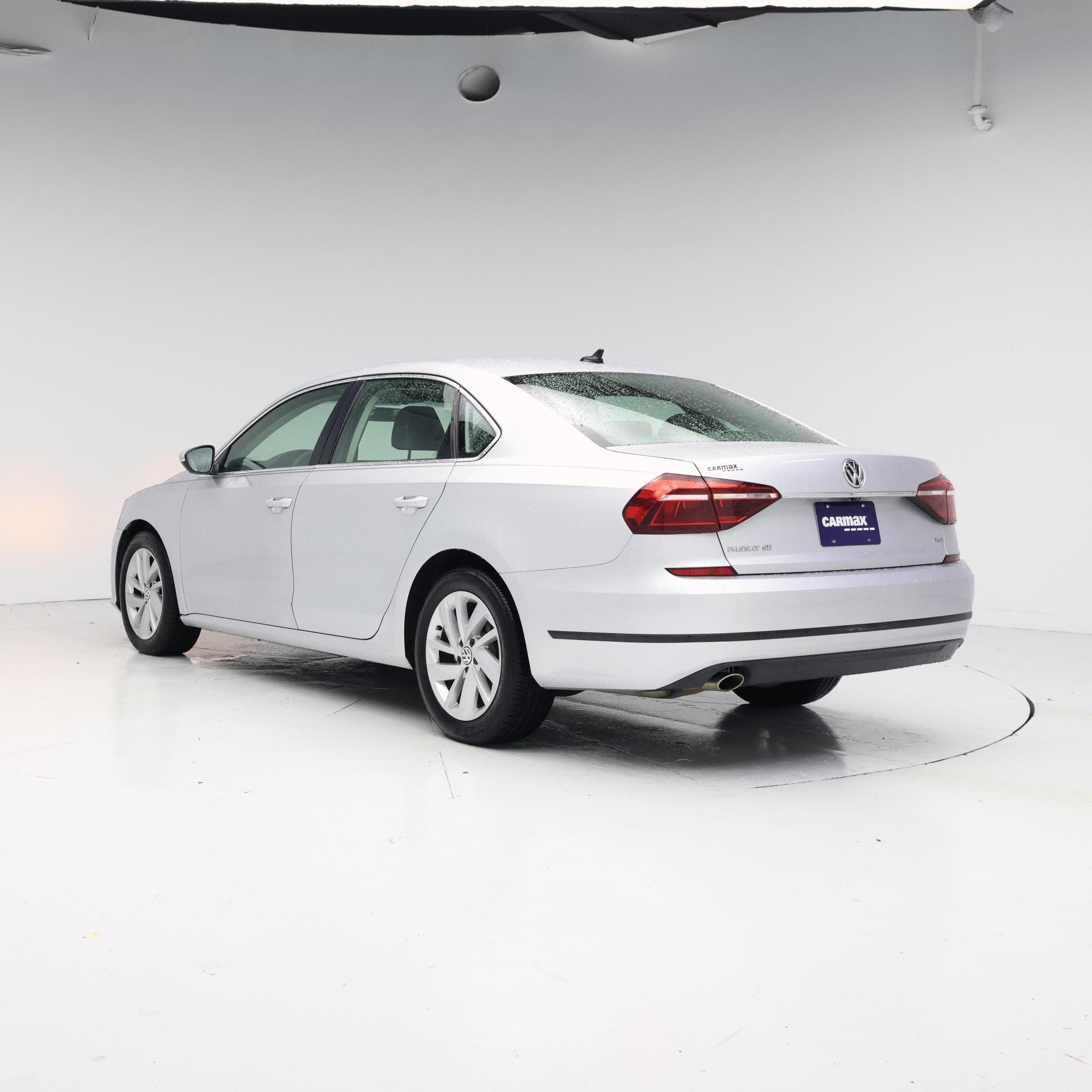 Thumbnail: 2018 Volkswagen Passat - 2
