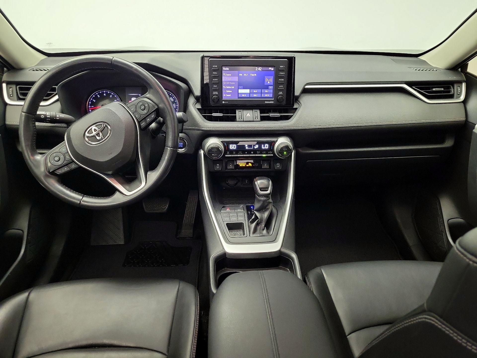 Thumbnail: 2020 Toyota RAV4 - 9