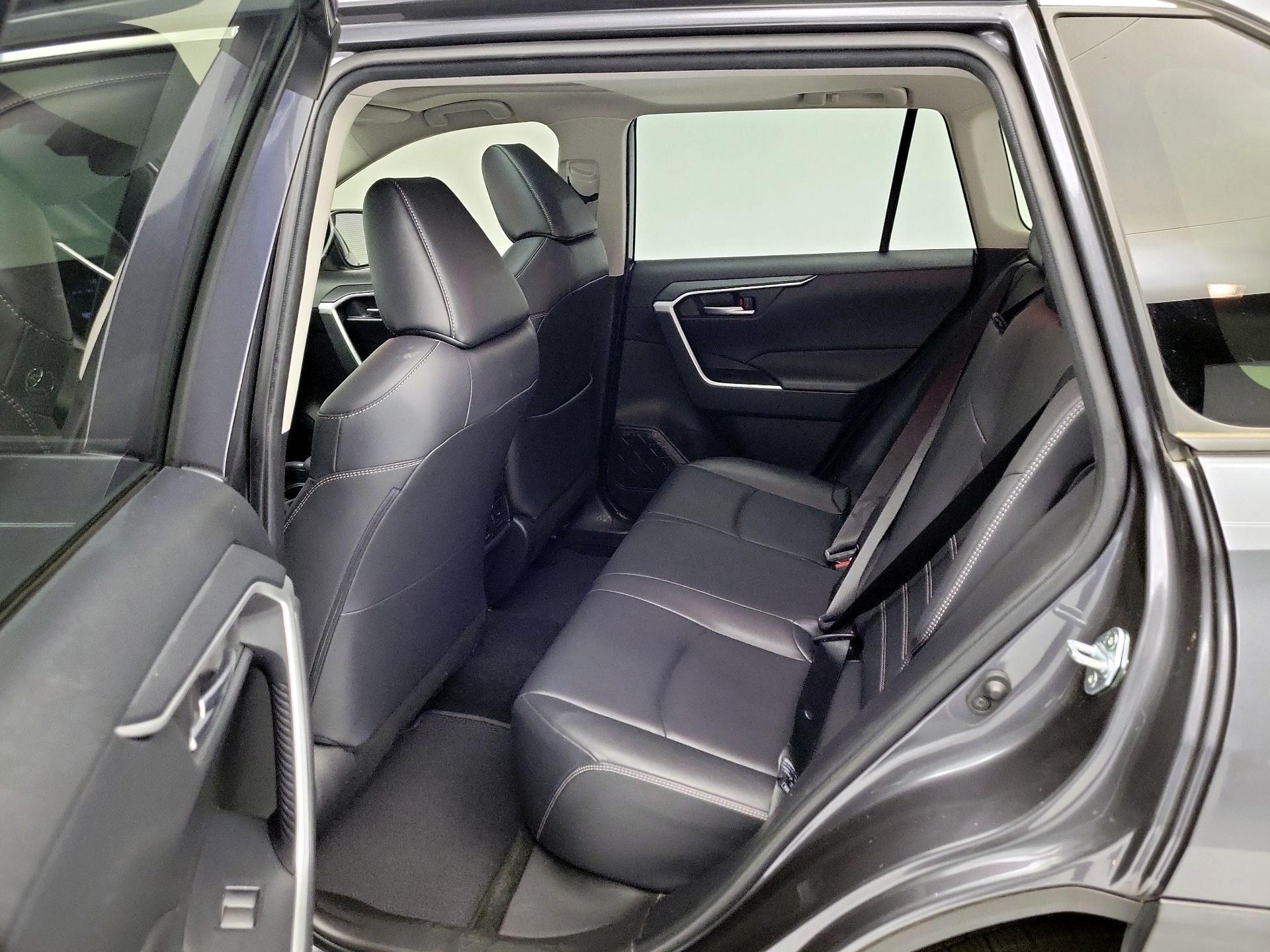 Thumbnail: 2020 Toyota RAV4 - 20