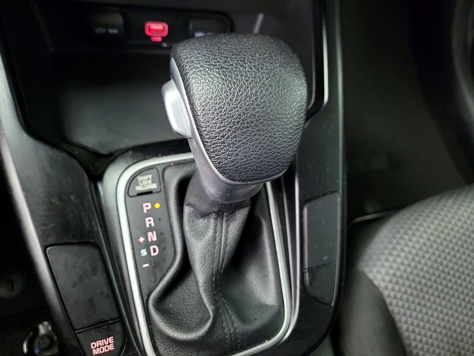2022 Kia Soul LX - Photo 17