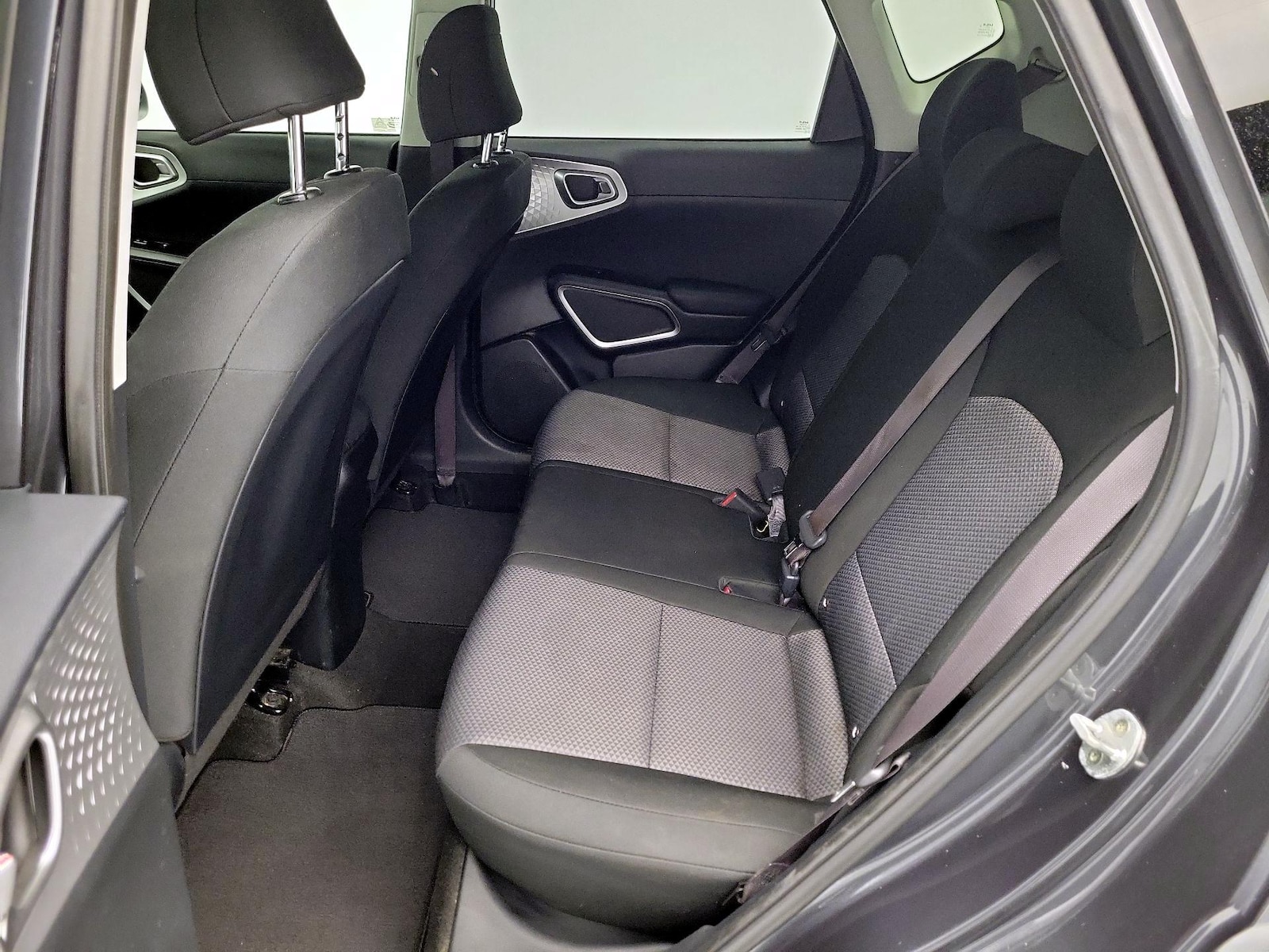 2022 Kia Soul LX - Photo 19