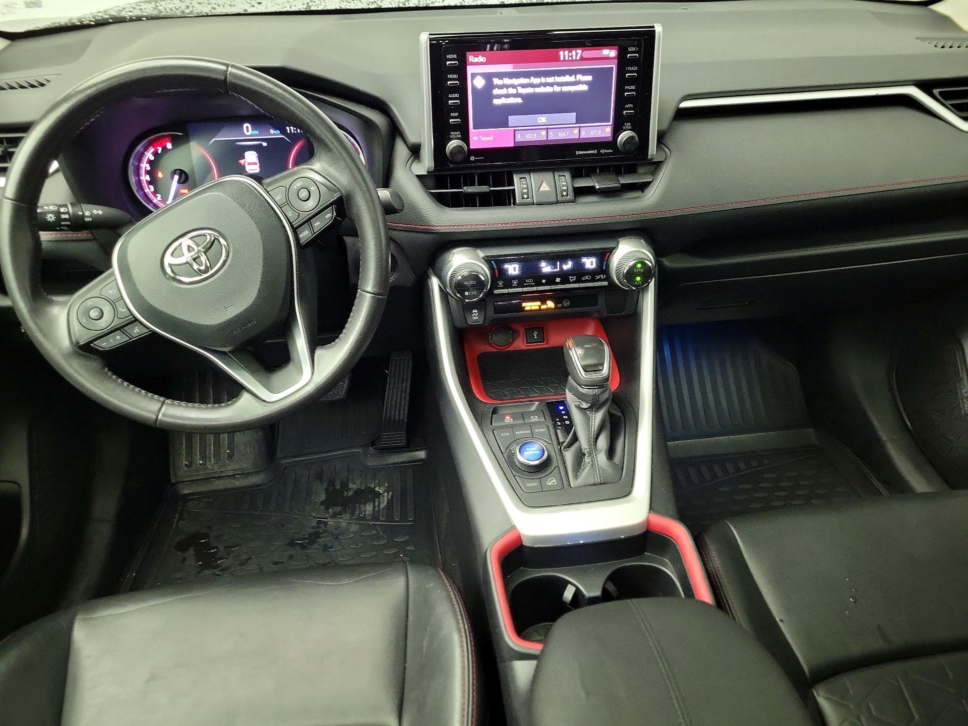 Thumbnail: 2020 Toyota RAV4 - 9