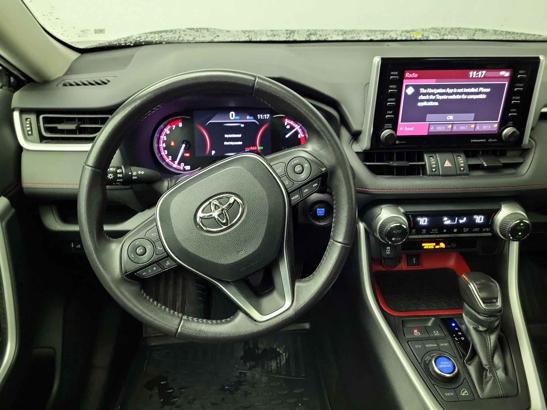 Thumbnail: 2020 Toyota RAV4 - 10