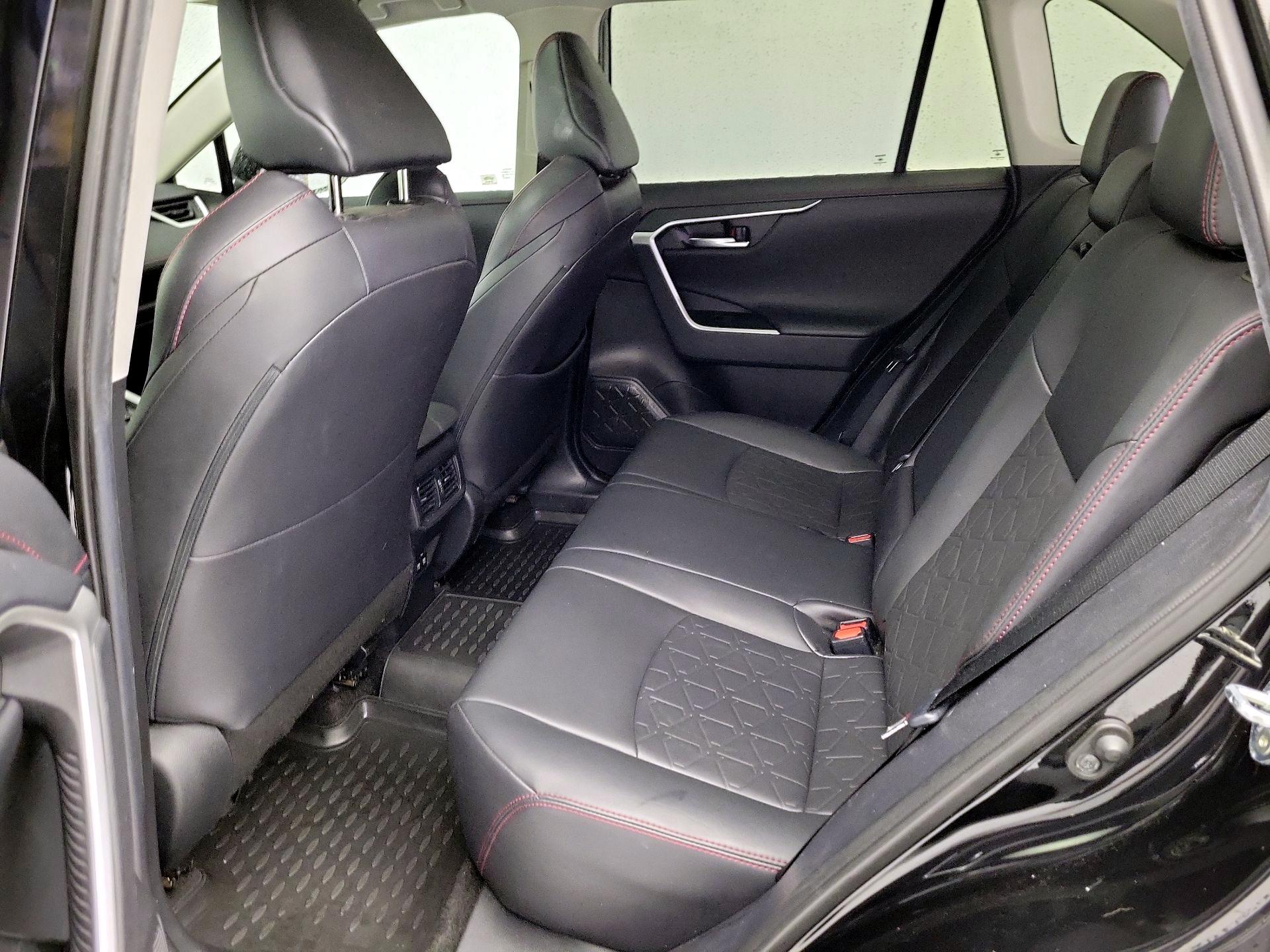 Thumbnail: 2020 Toyota RAV4 - 20