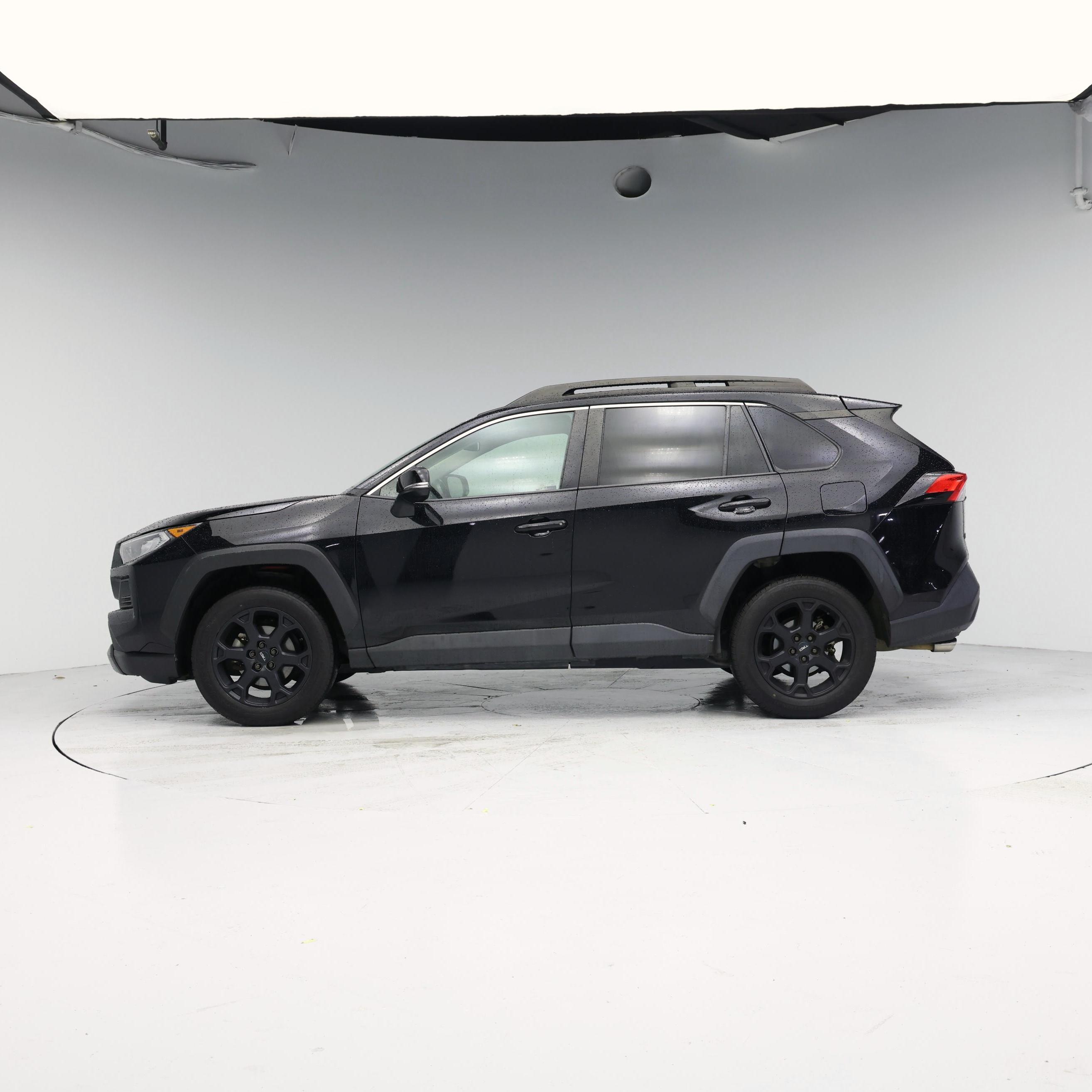 Thumbnail: 2020 Toyota RAV4 - 3