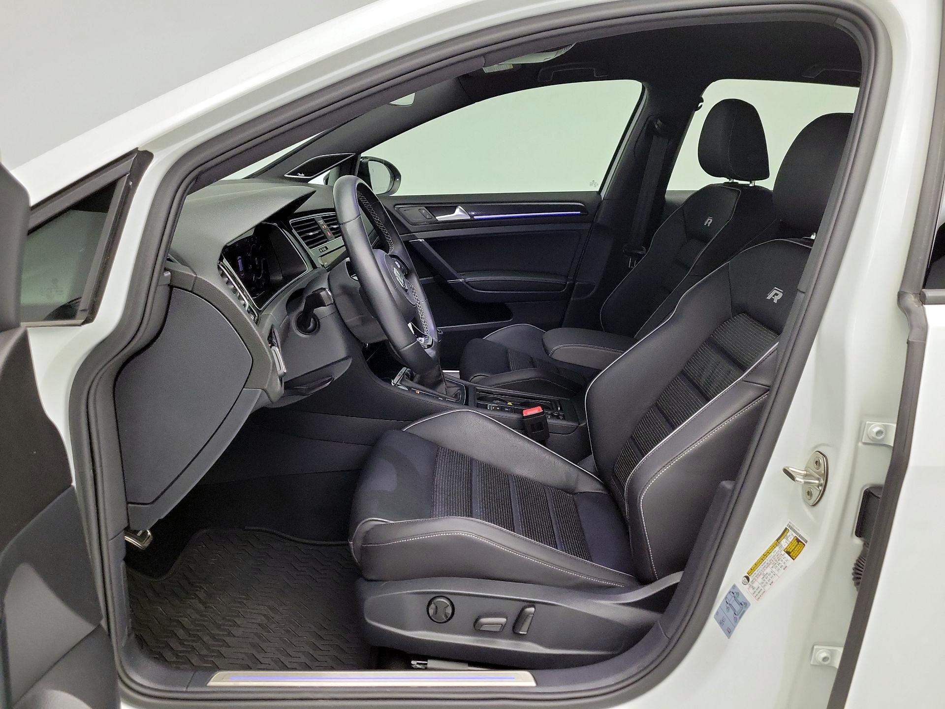 Thumbnail: 2019 Volkswagen Golf - 11