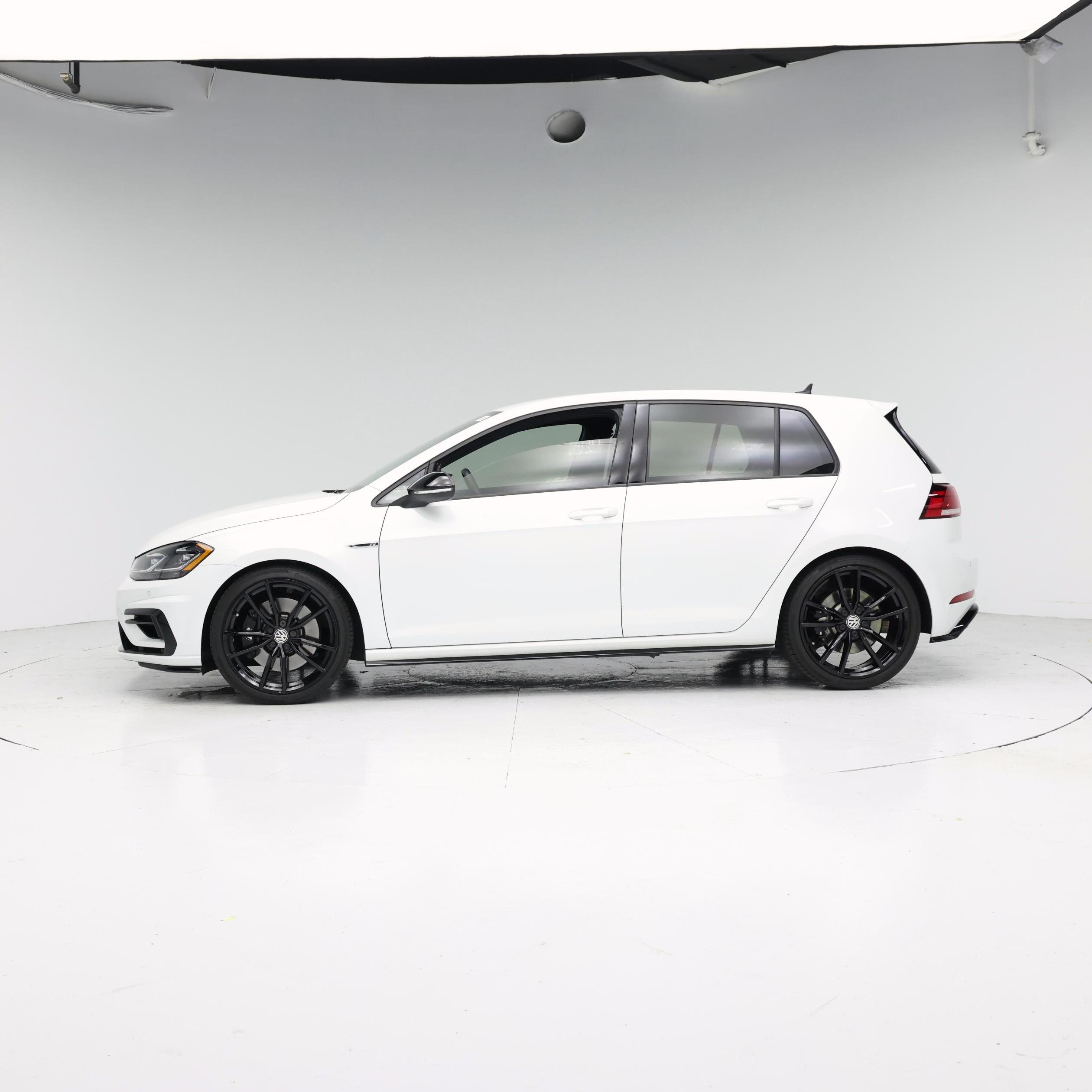 Thumbnail: 2019 Volkswagen Golf - 3