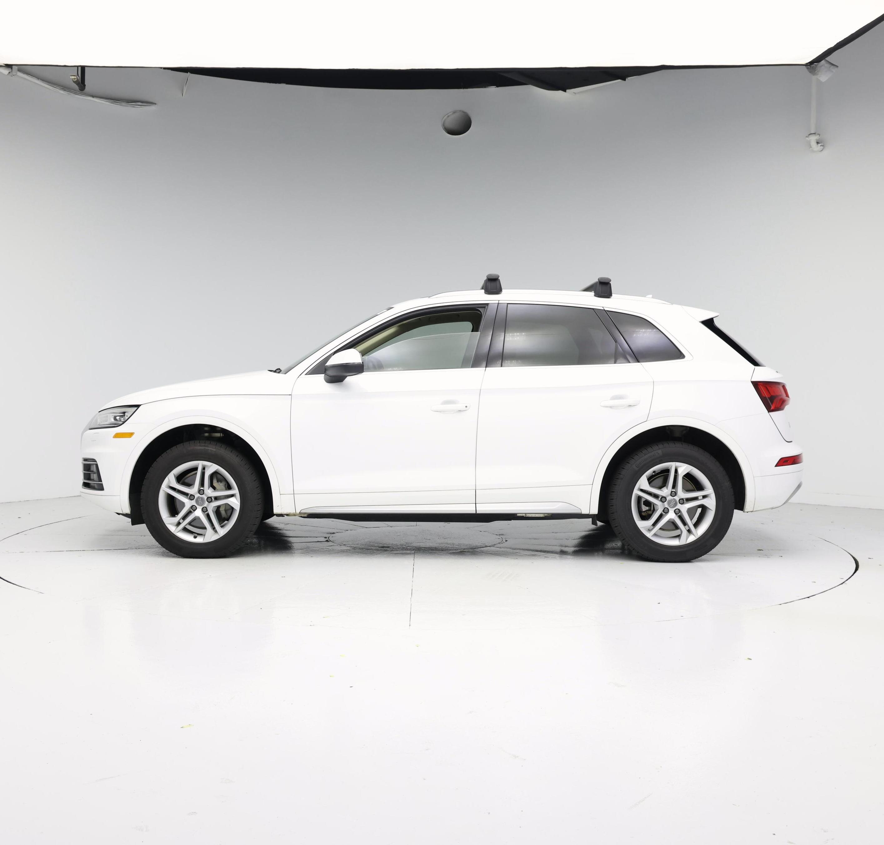 Thumbnail: 2019 Audi Q5 - 3