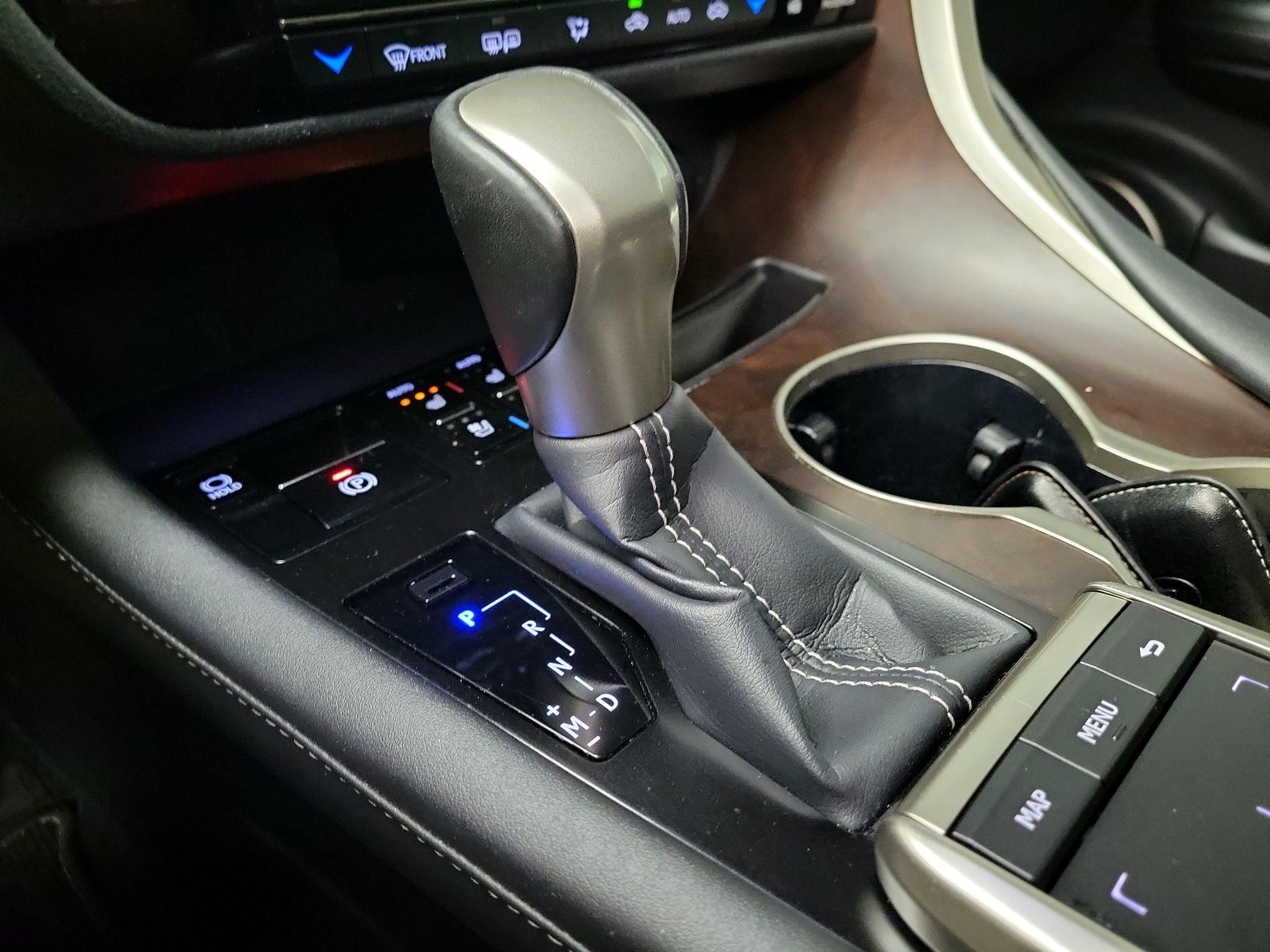 Thumbnail: 2021 Lexus RX - 17