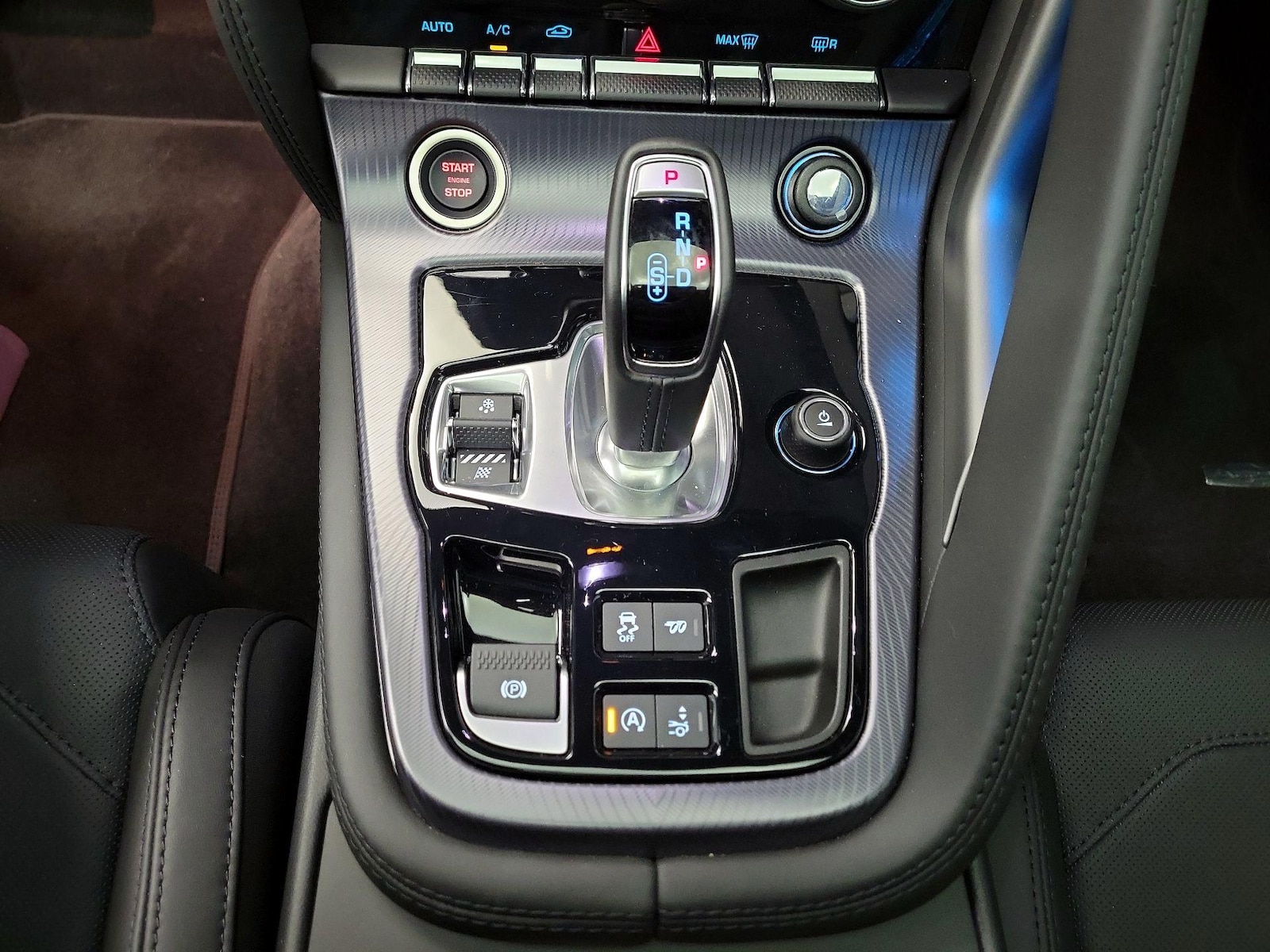 2024 Jaguar F-Type R-Dynamic - Photo 19