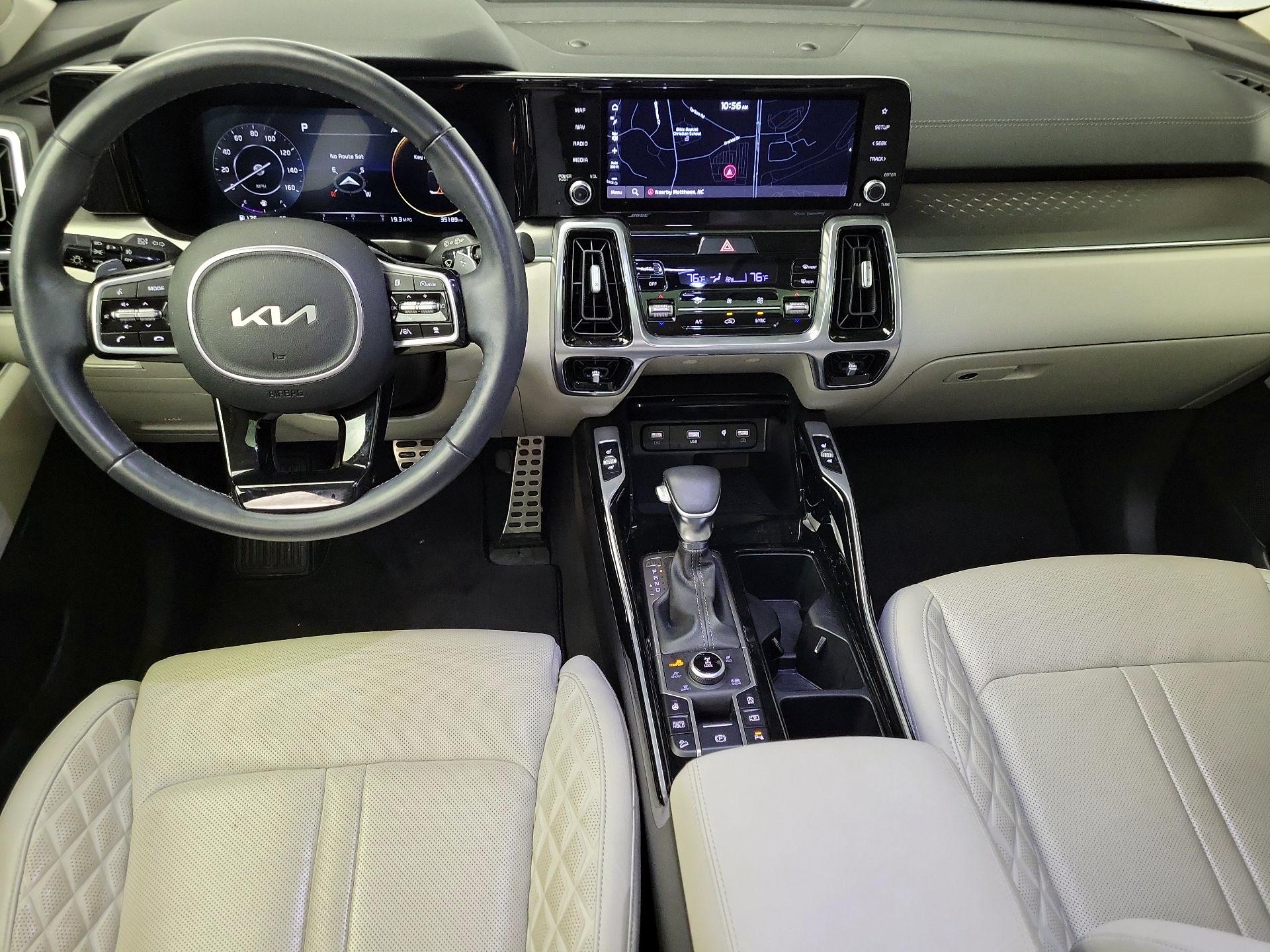 Thumbnail: 2023 Kia Sorento - 9