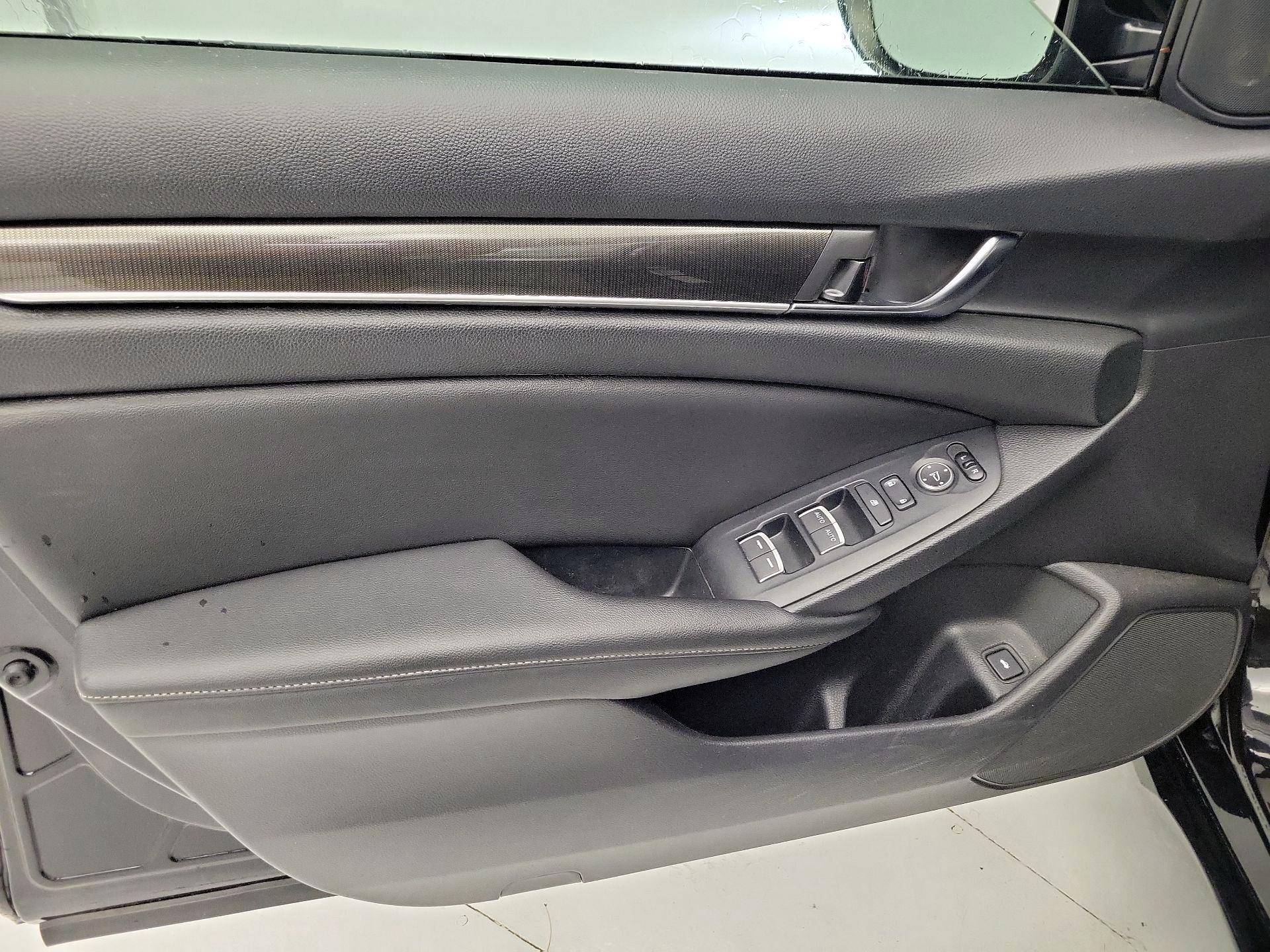 Thumbnail: 2019 Honda Accord - 12